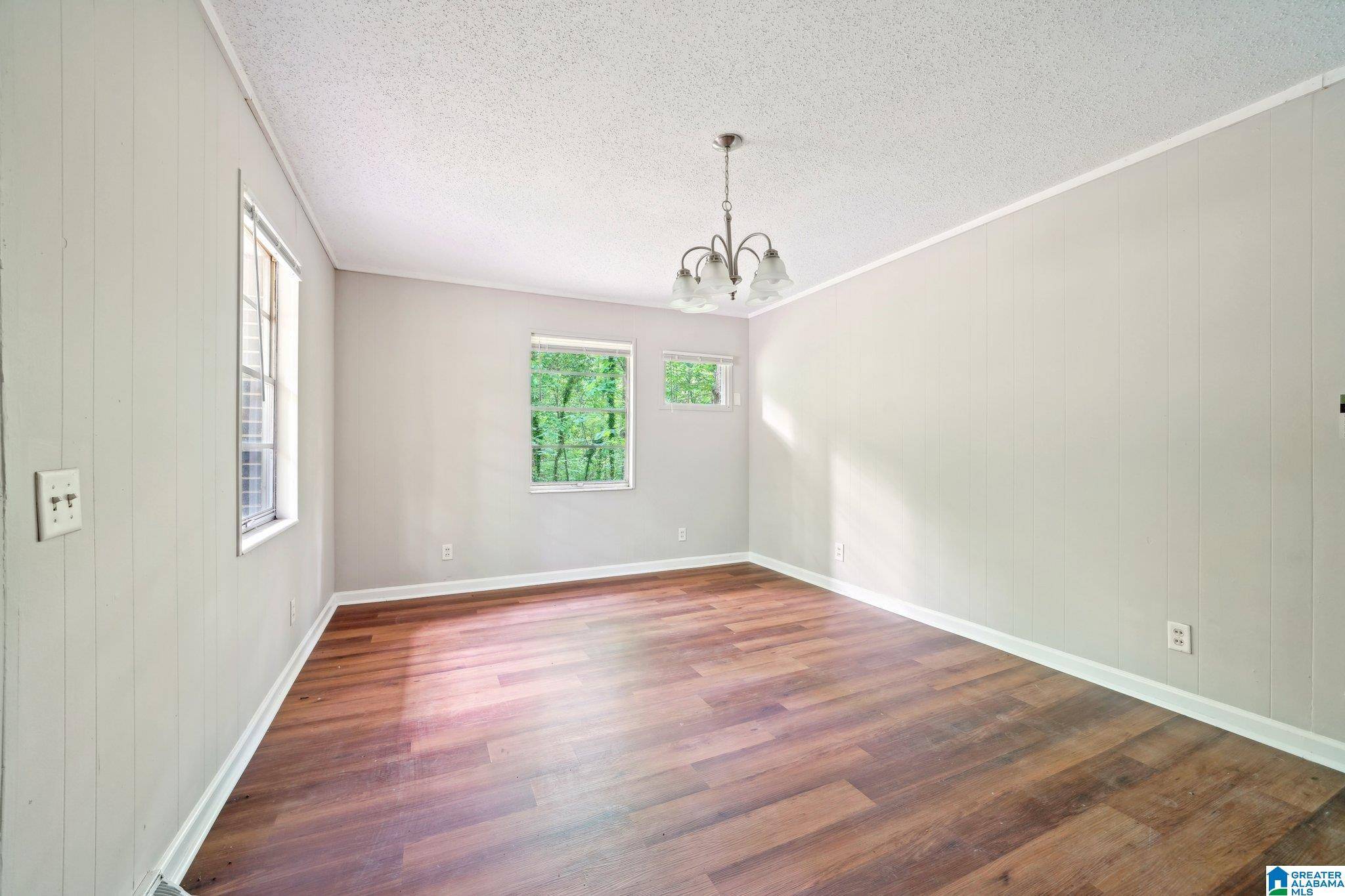 Birmingham, AL 35214,711 OAK RIDGE DRIVE