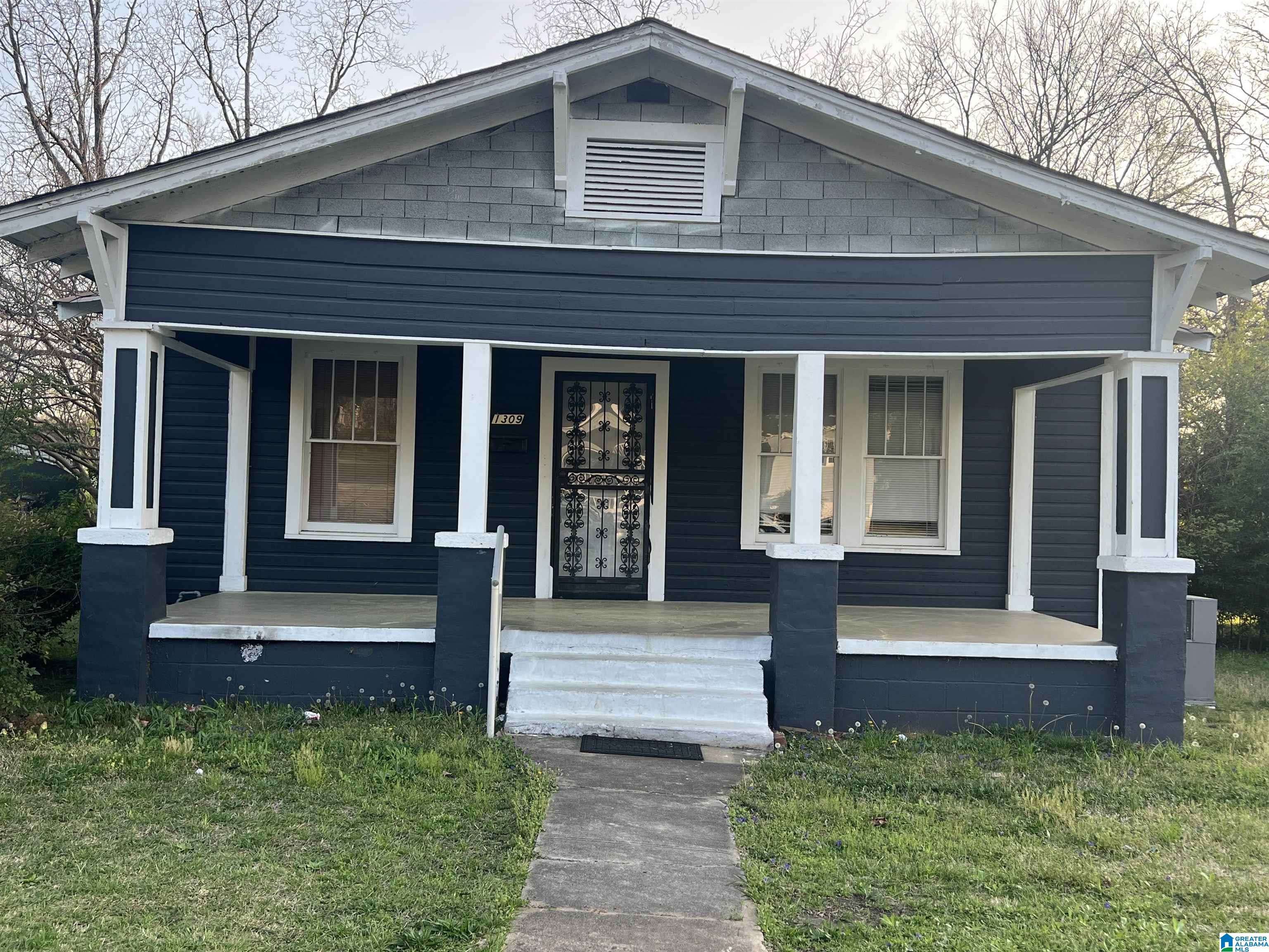 Tarrant, AL 35217,1309 E LAKE BOULEVARD