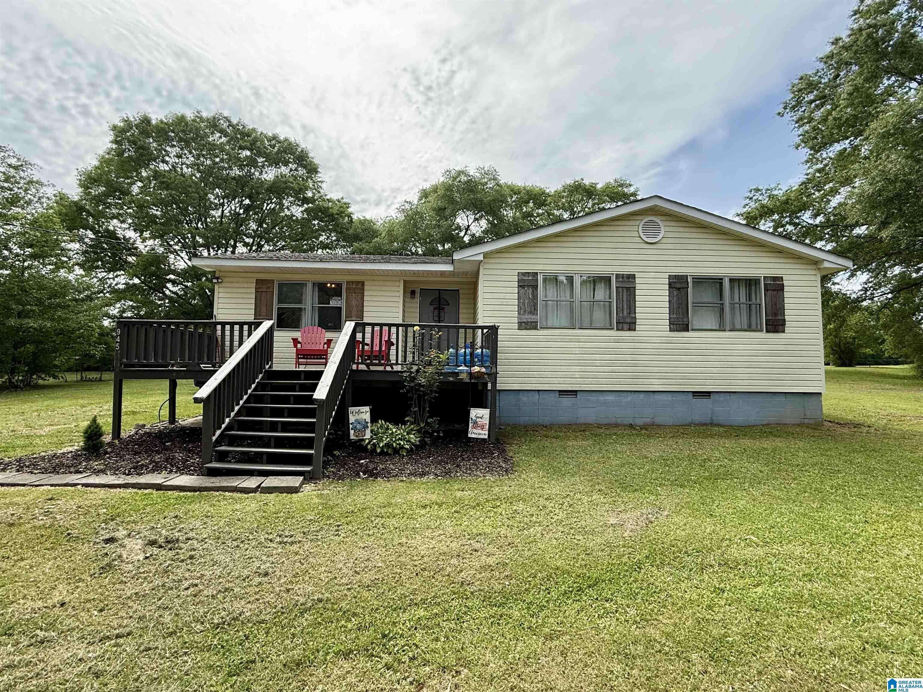 Carbon Hill, AL 35549,945 4TH STREET NW