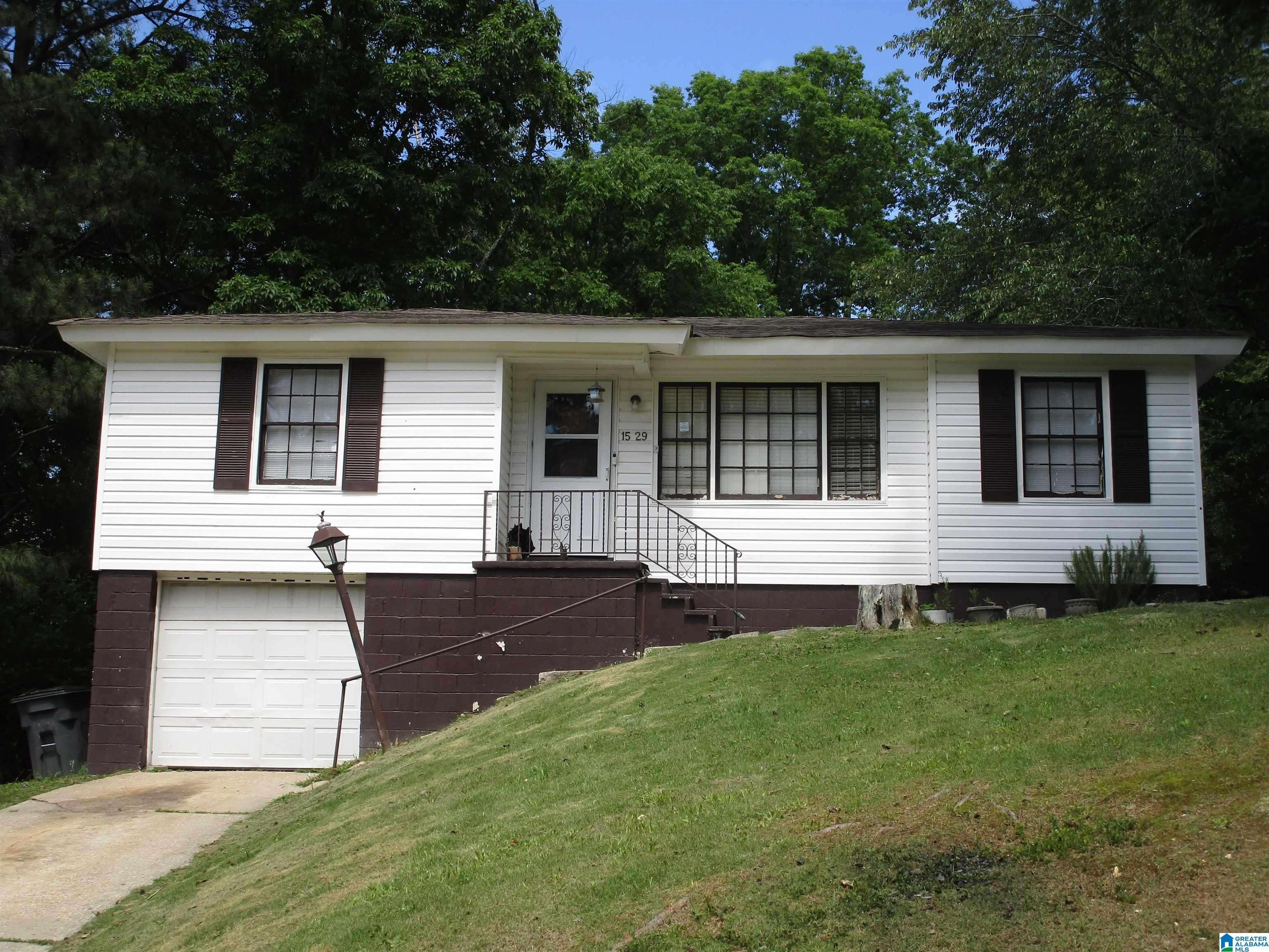 Center Point, AL 35215,1529 5TH PLACE NW