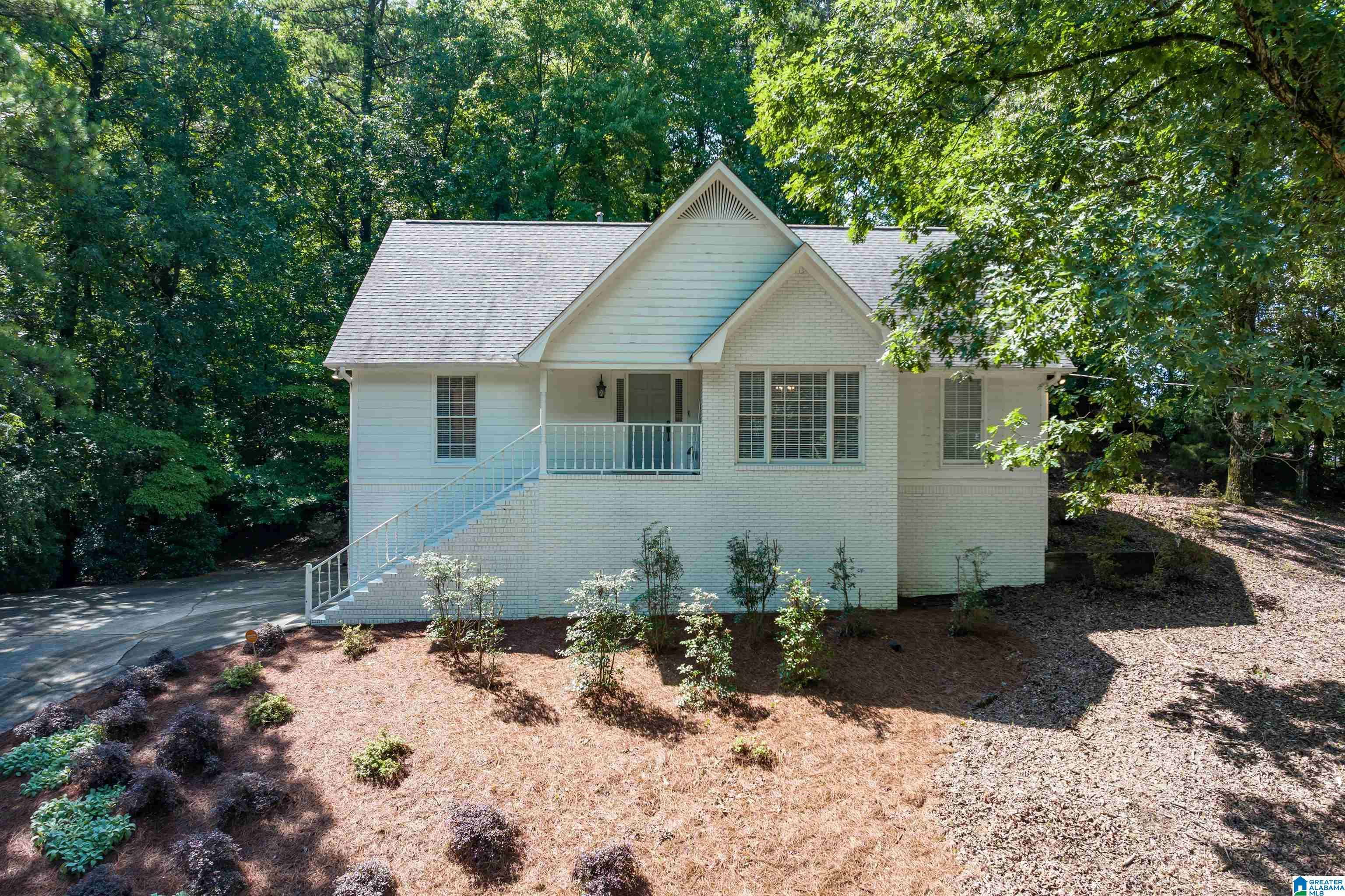 Birmingham, AL 35244,764 HEATHERWOOD DRIVE