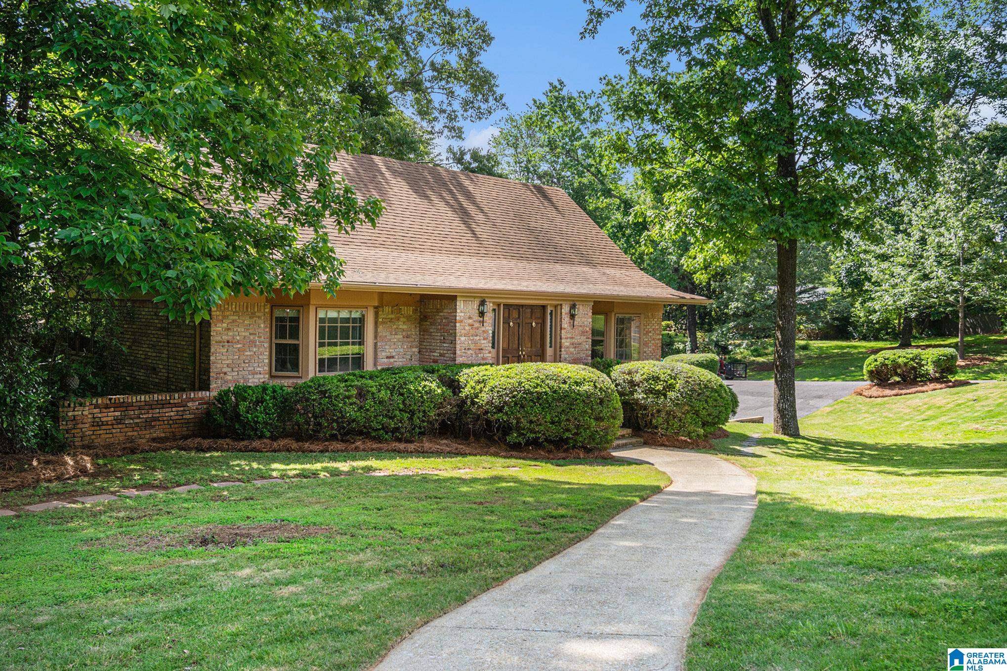 Mountain Brook, AL 35243,3337 DUNBROOKE DRIVE