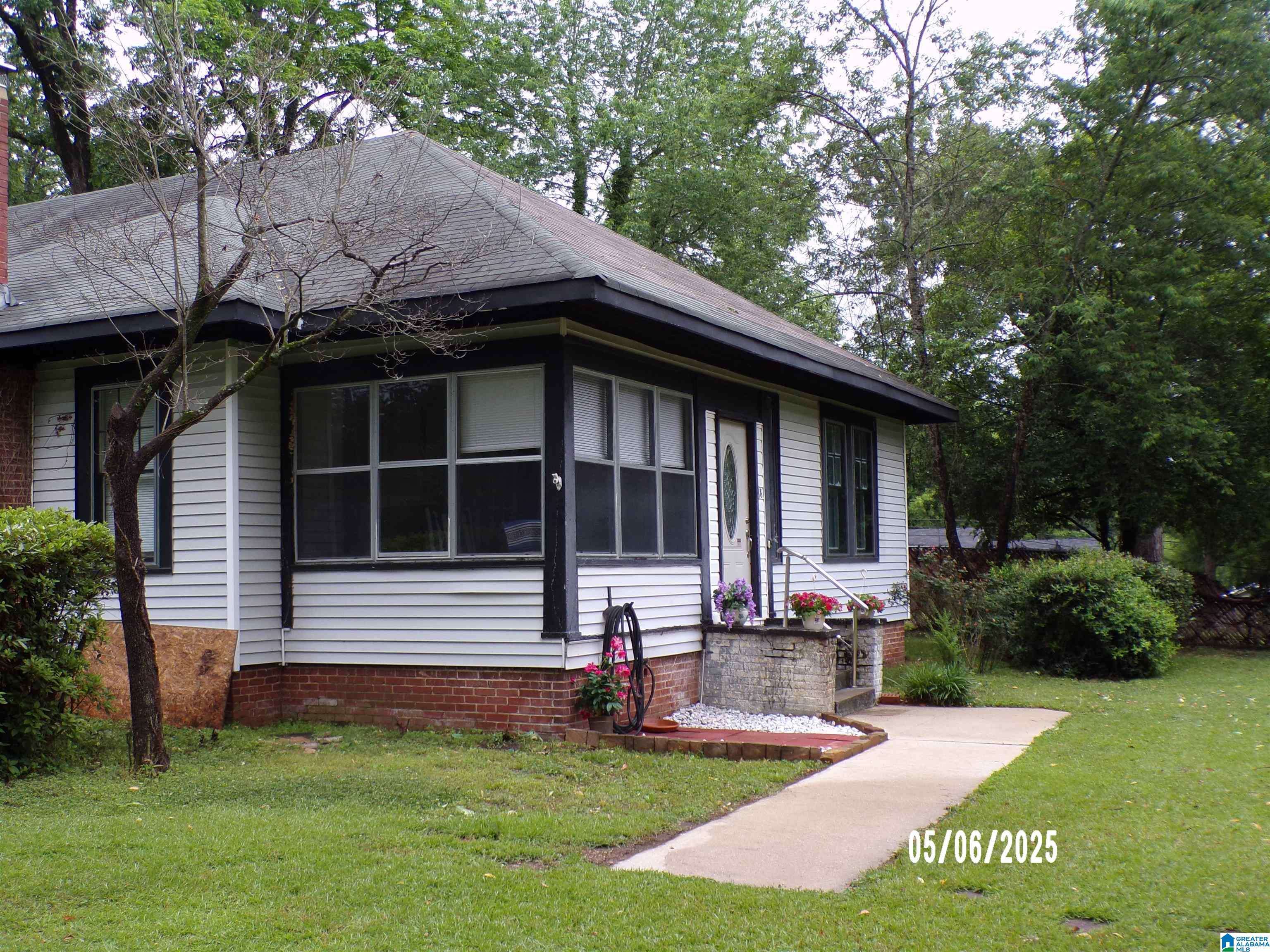Sylacauga, AL 35150,118 WESTERN AVENUE