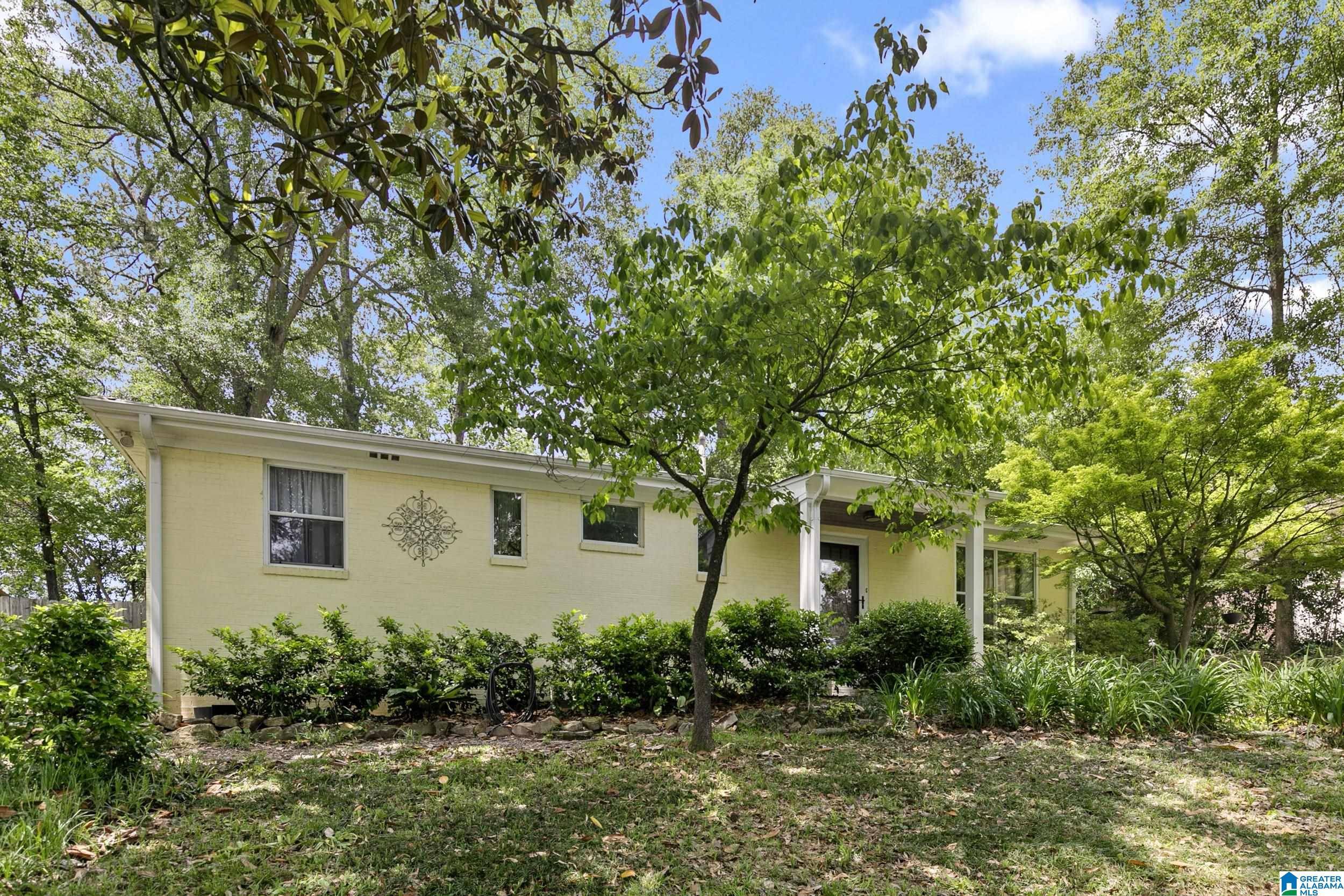 Birmingham, AL 35213,1110 CRESTHILL DRIVE