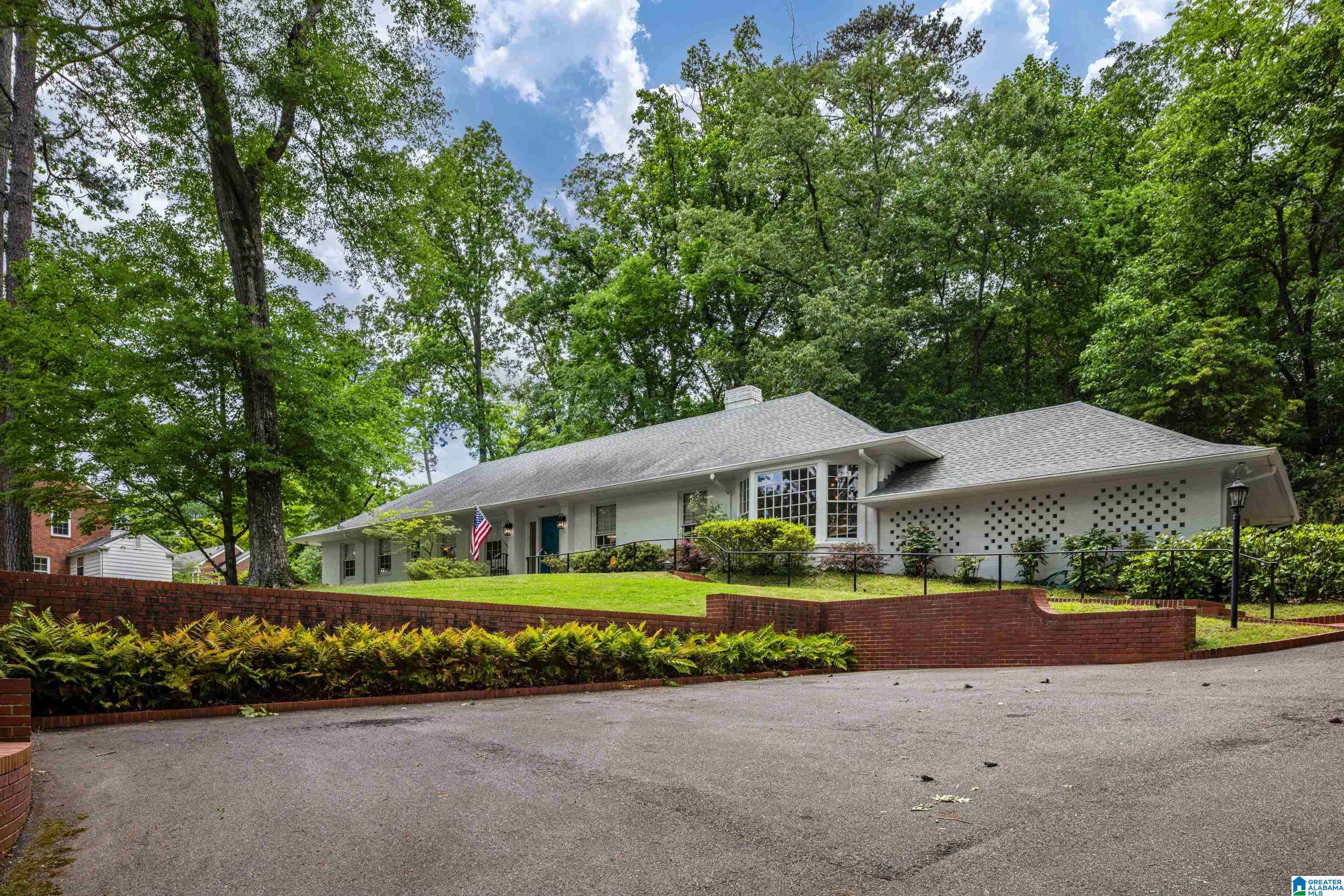 Mountain Brook, AL 35213,22 BEECHWOOD ROAD