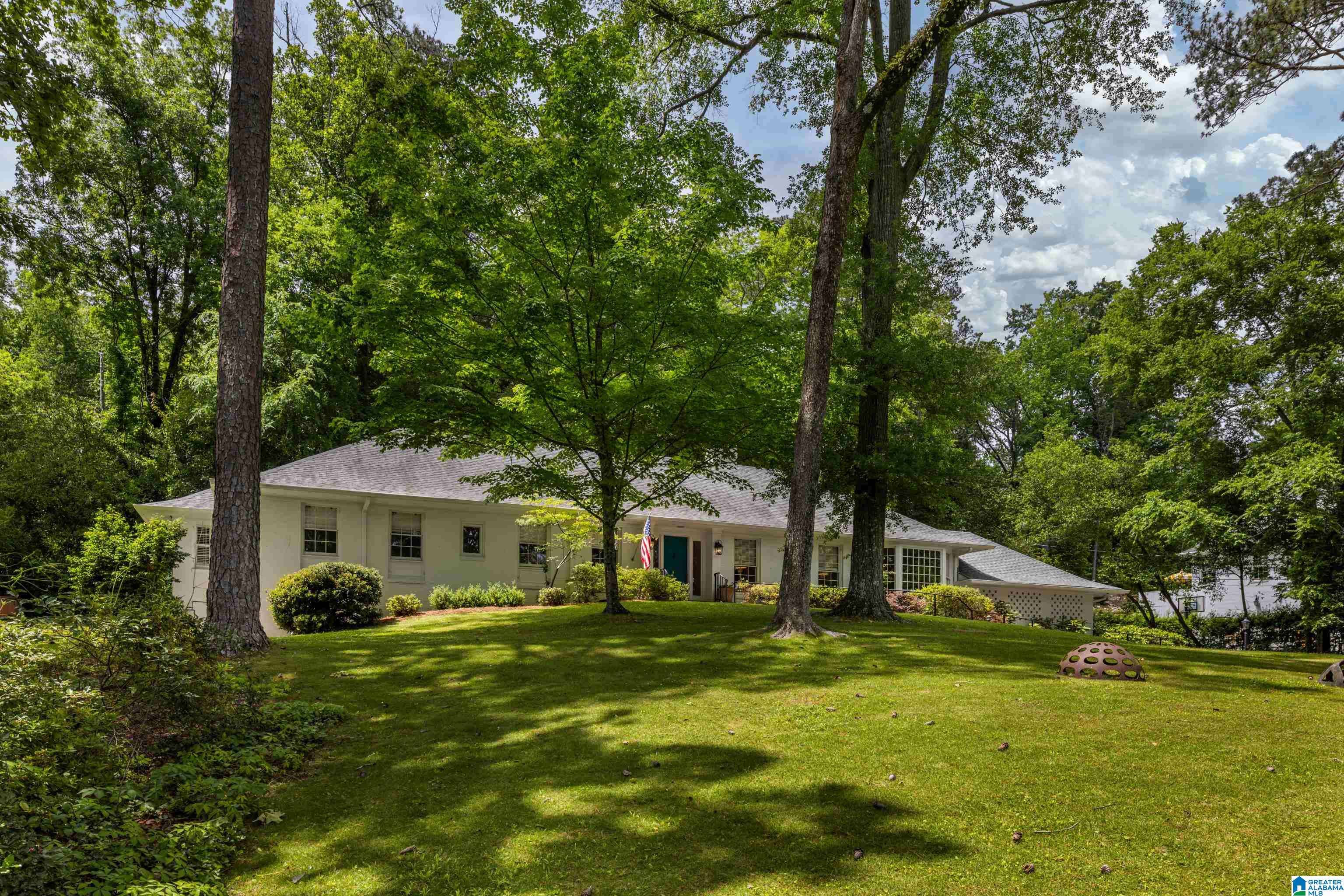 Mountain Brook, AL 35213,22 BEECHWOOD ROAD