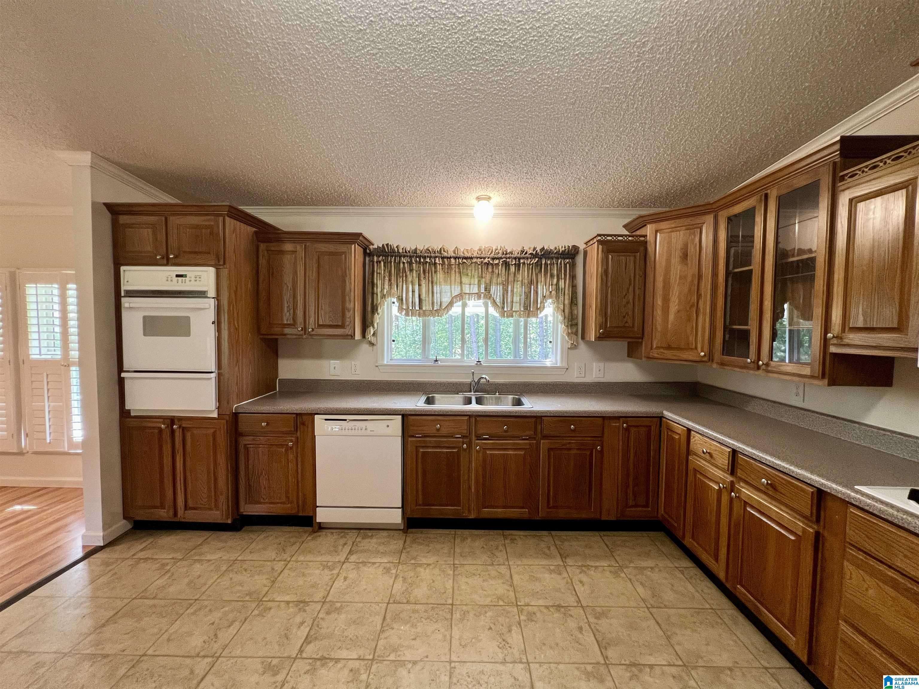 Ohatchee, AL 36271,583 SIMPSON BEND ROAD