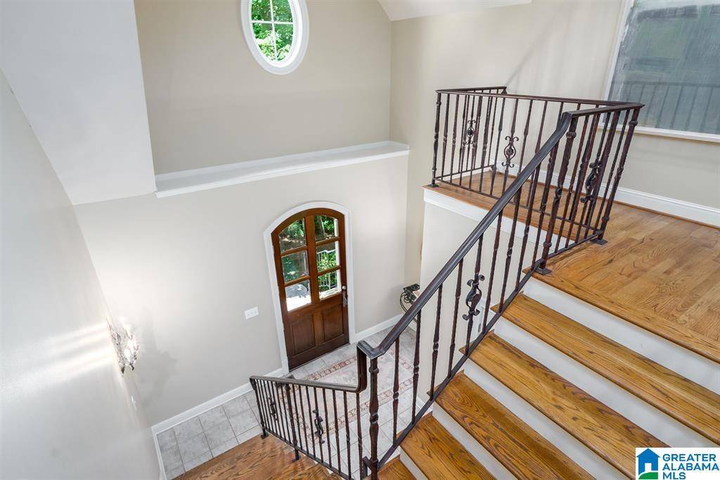 Mountain Brook, AL 35223,3526 S BROOKWOOD PLACE