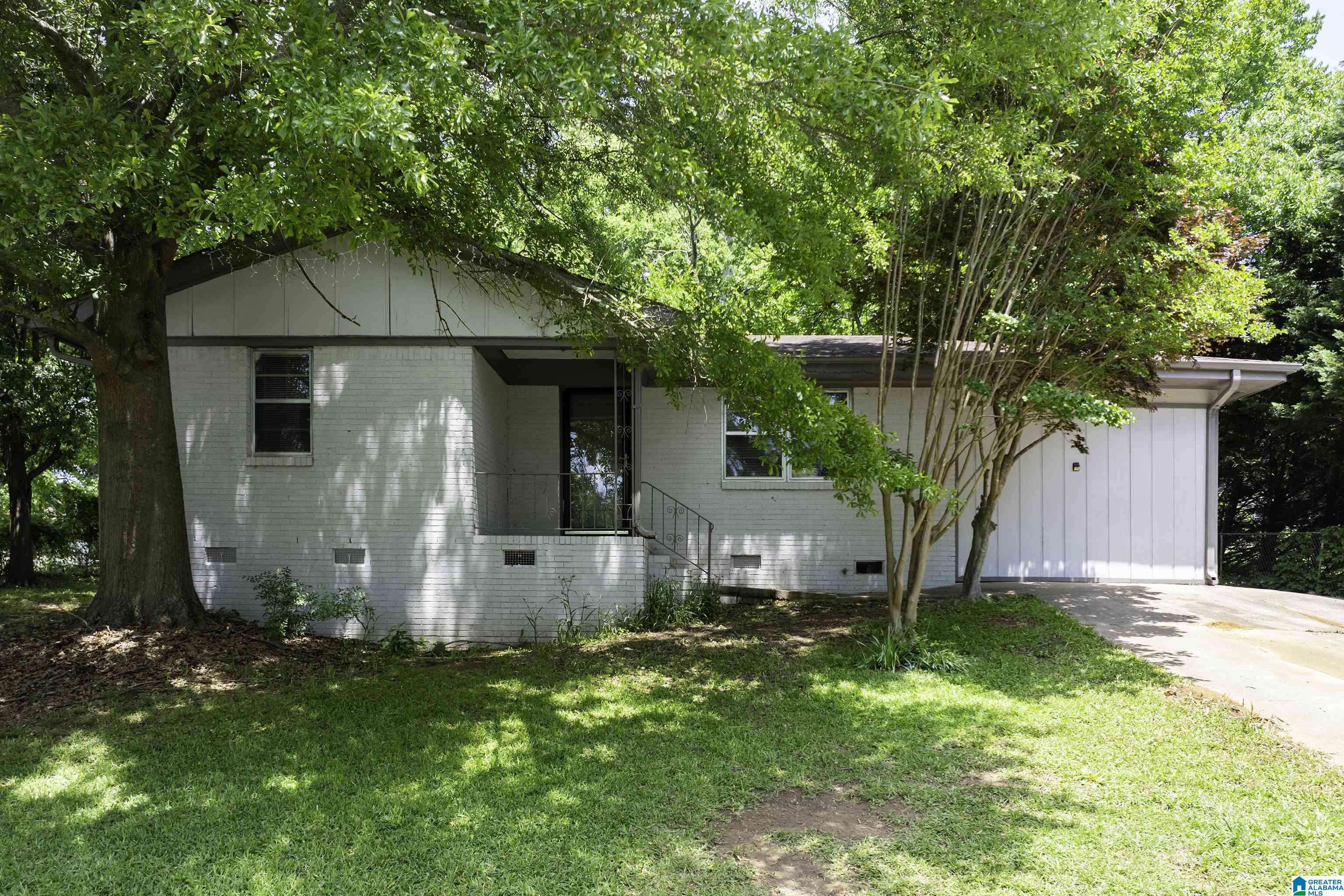 Pleasant Grove, AL 35127,104 8TH PLACE