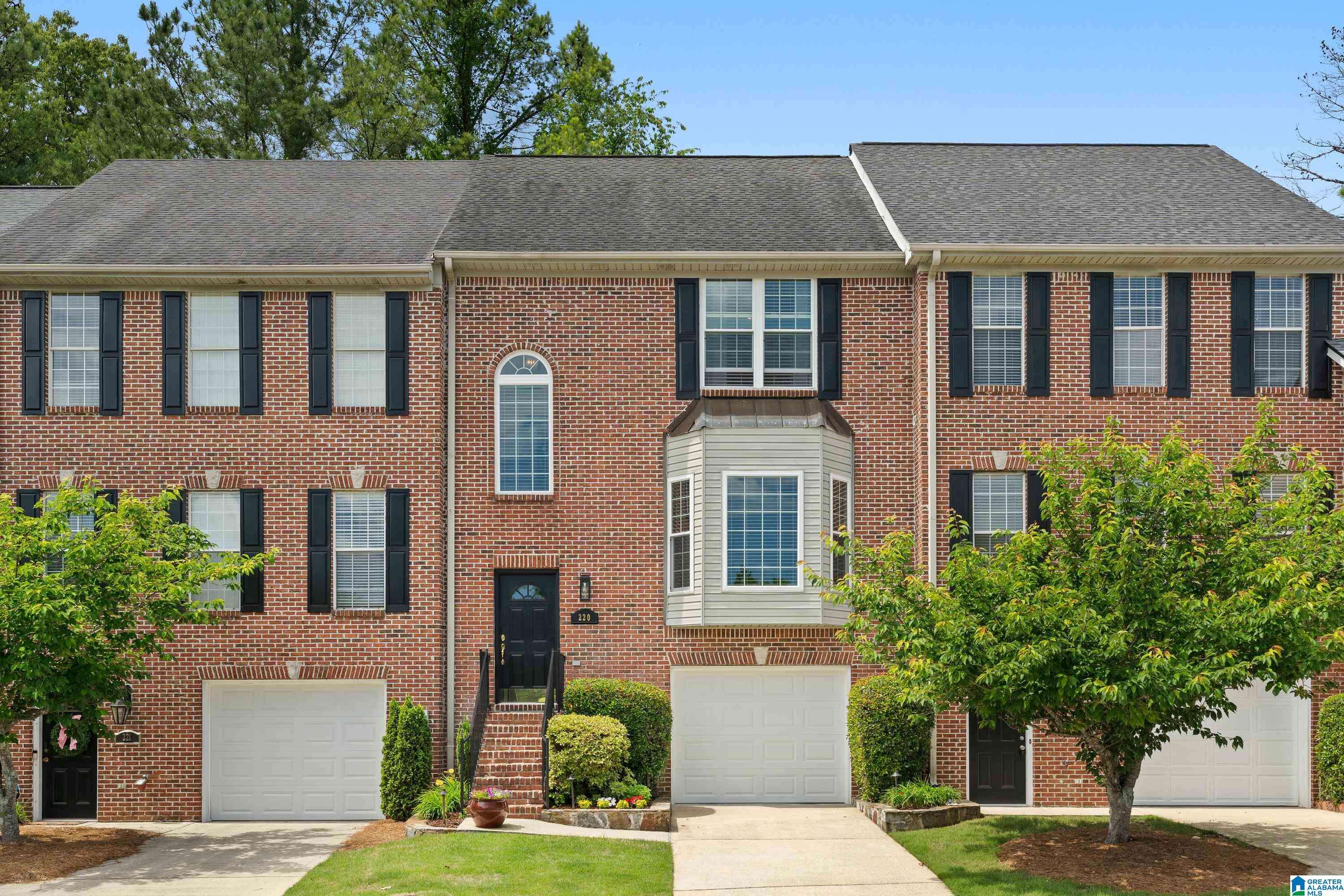 Birmingham, AL 35242,220 MEADOW CROFT CIRCLE