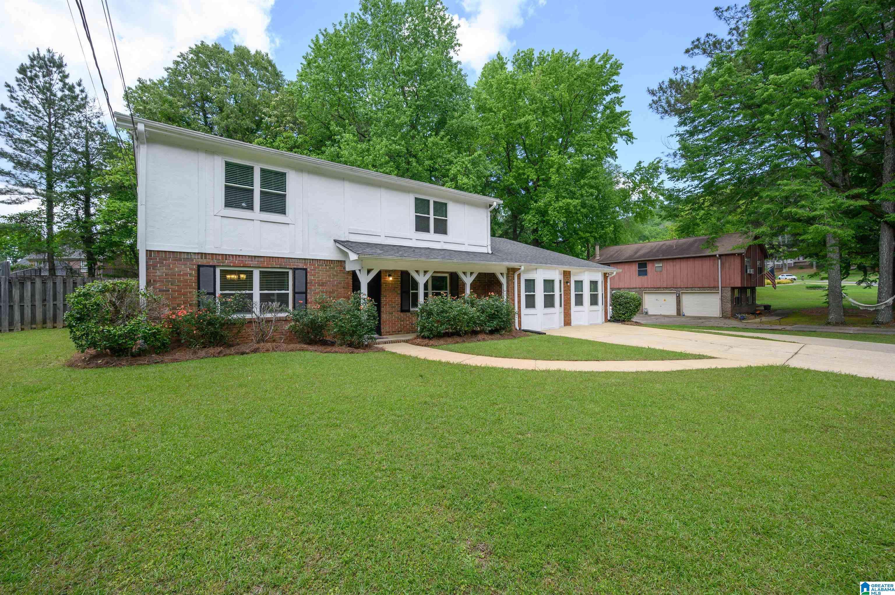 Birmingham, AL 35235,1829 CREELY DRIVE