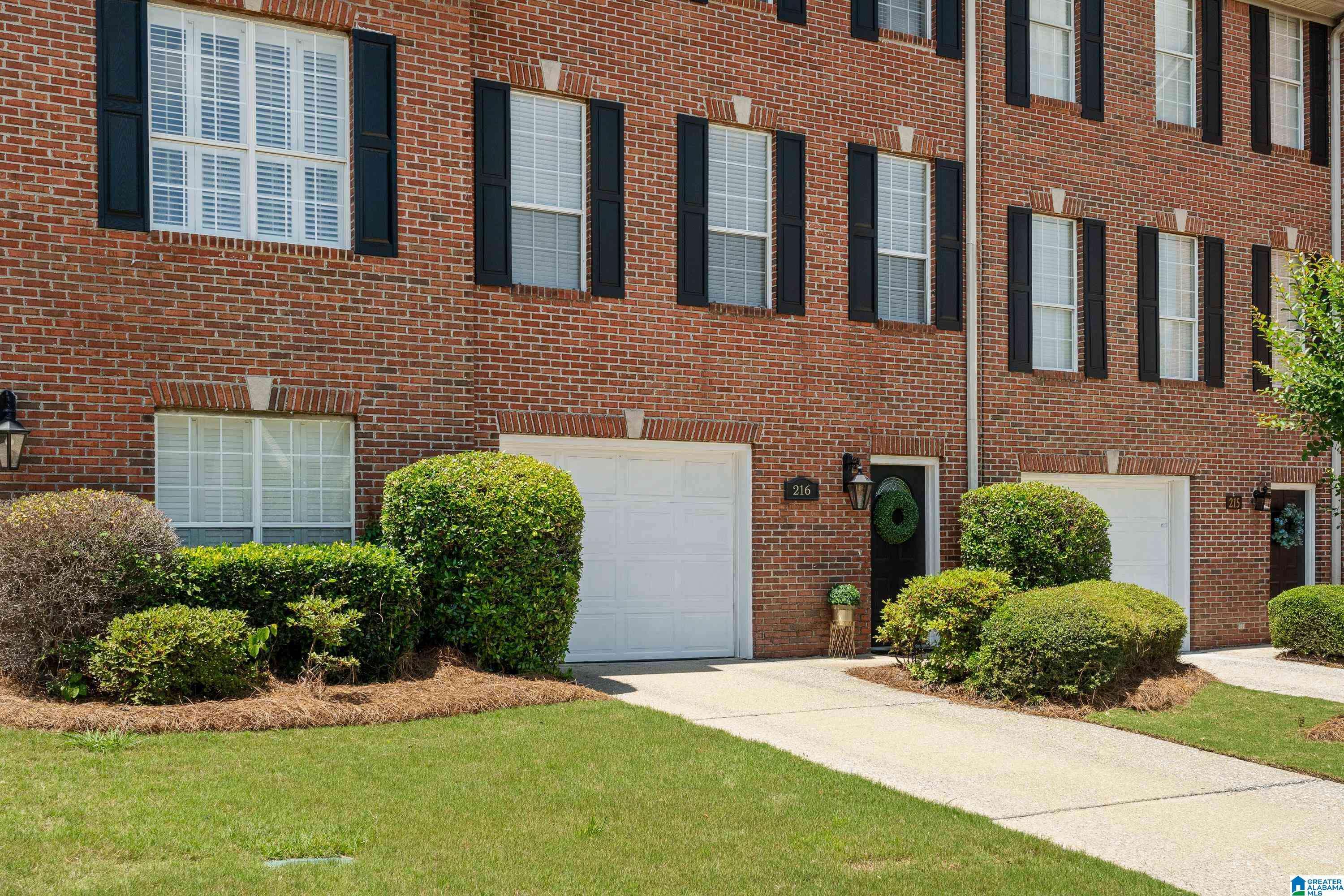 Birmingham, AL 35242,216 MEADOW CROFT CIRCLE