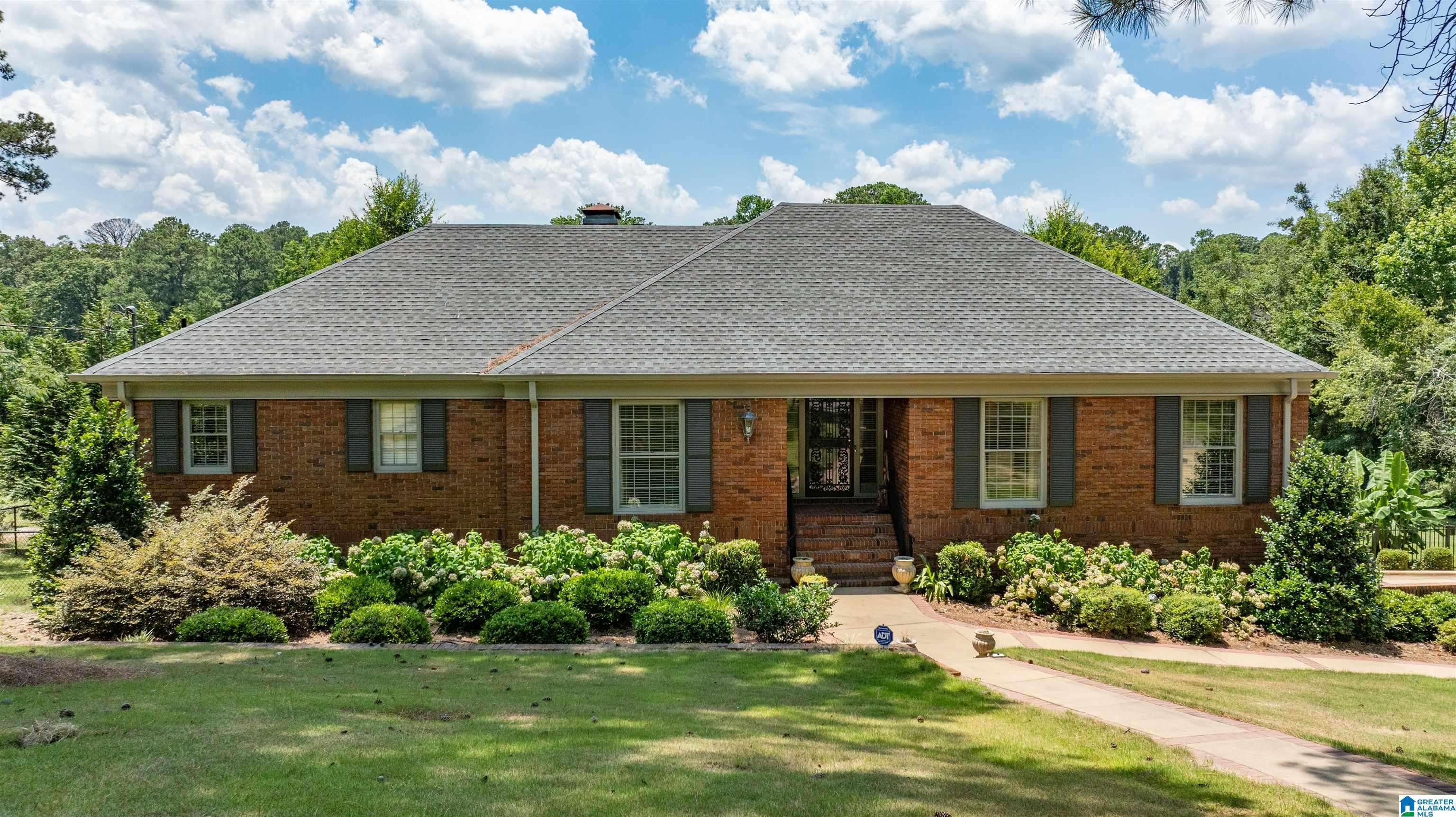 Northport, AL 35473,5222 NORTHWOOD LAKE DRIVE E