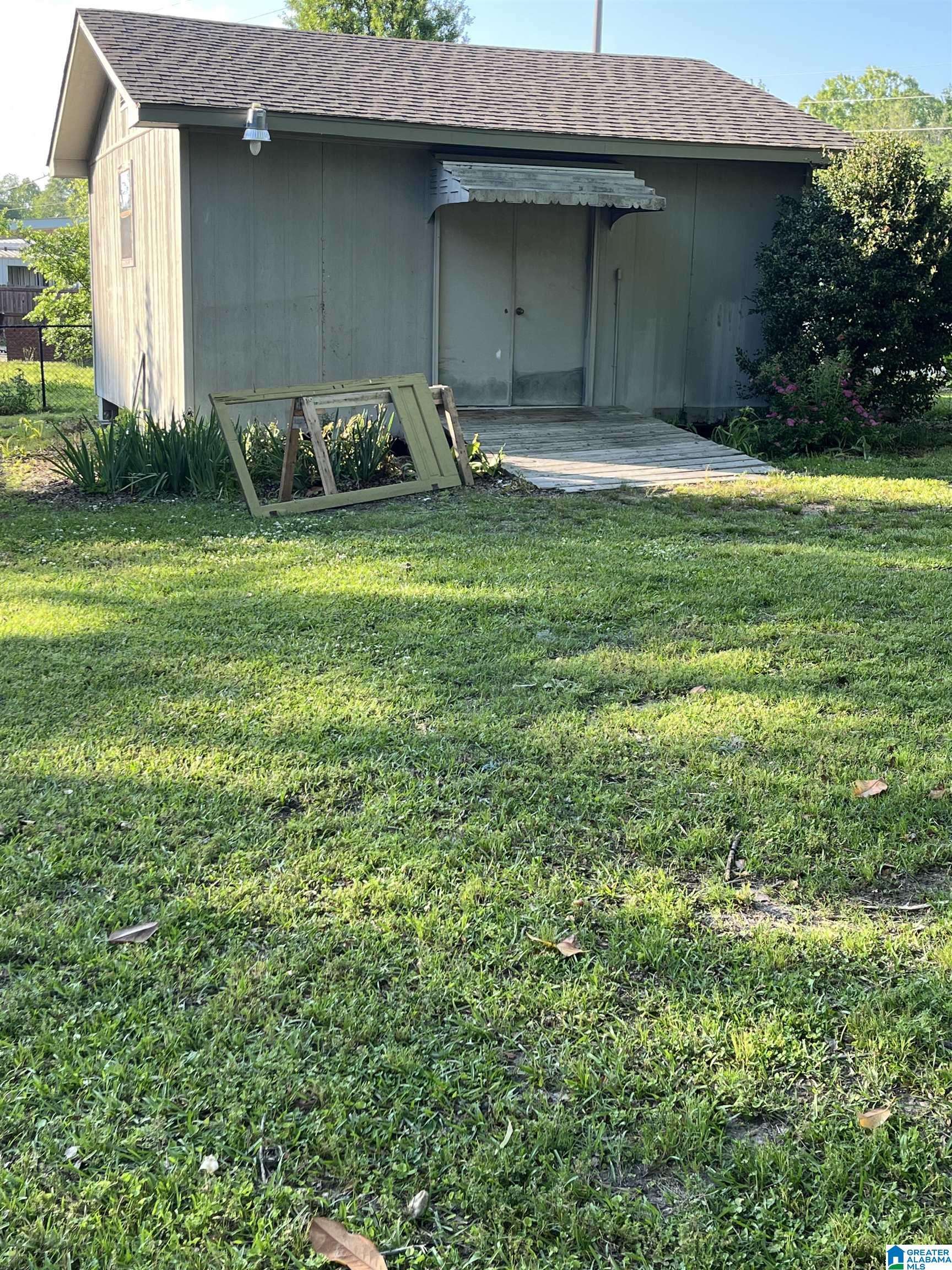Clanton, AL 35045,1003 7TH STREET S