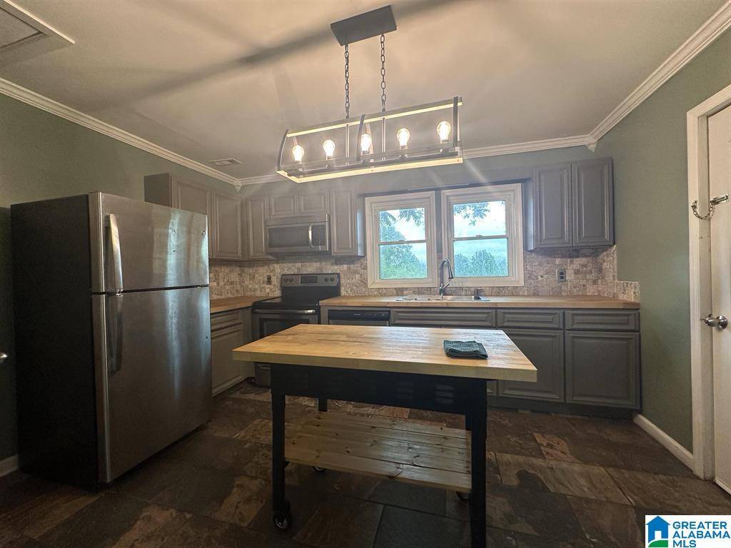 Cullman, AL 35057,64 COUNTY ROAD 1024