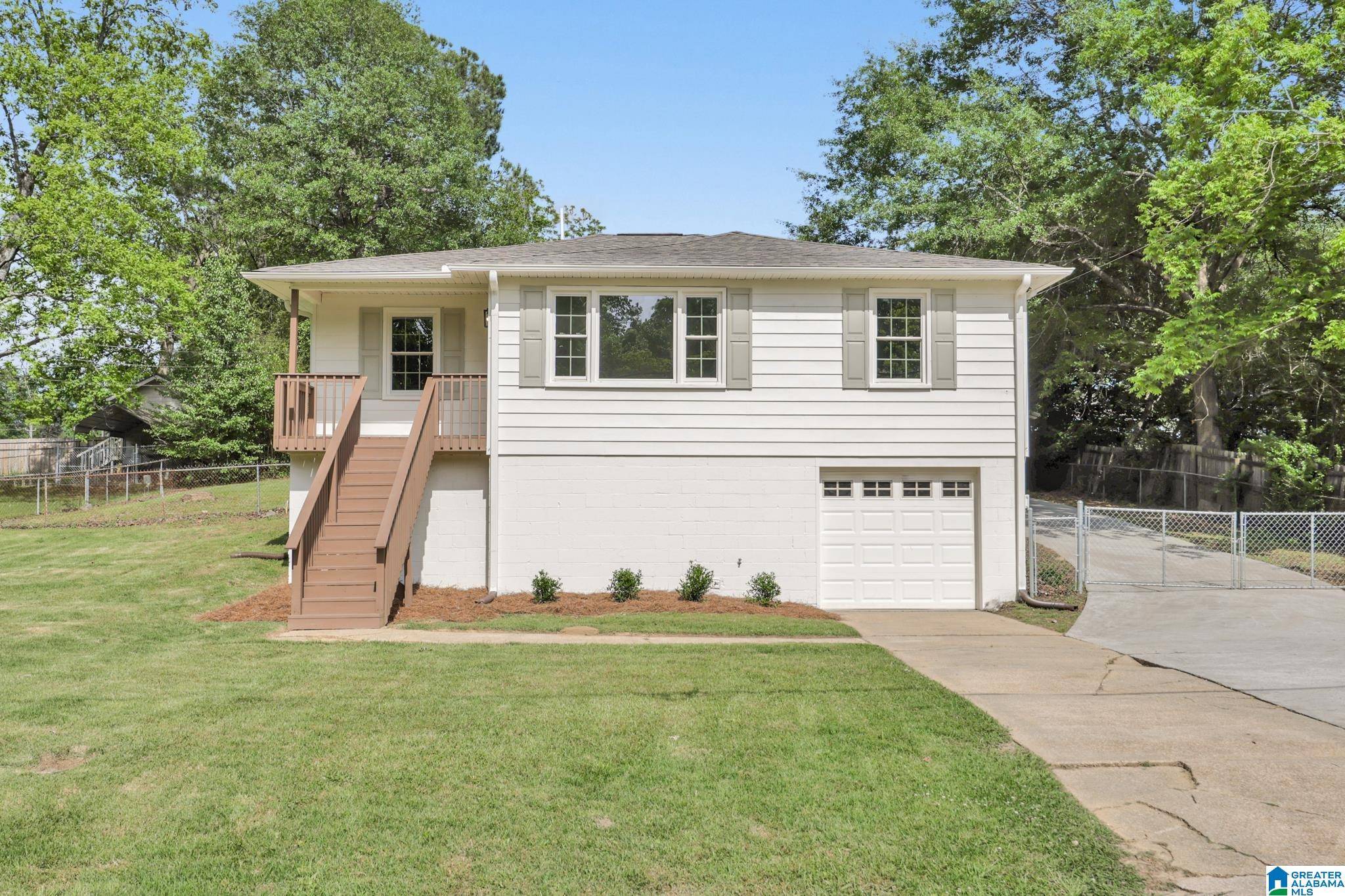 Pleasant Grove, AL 35127,1109 8TH AVENUE