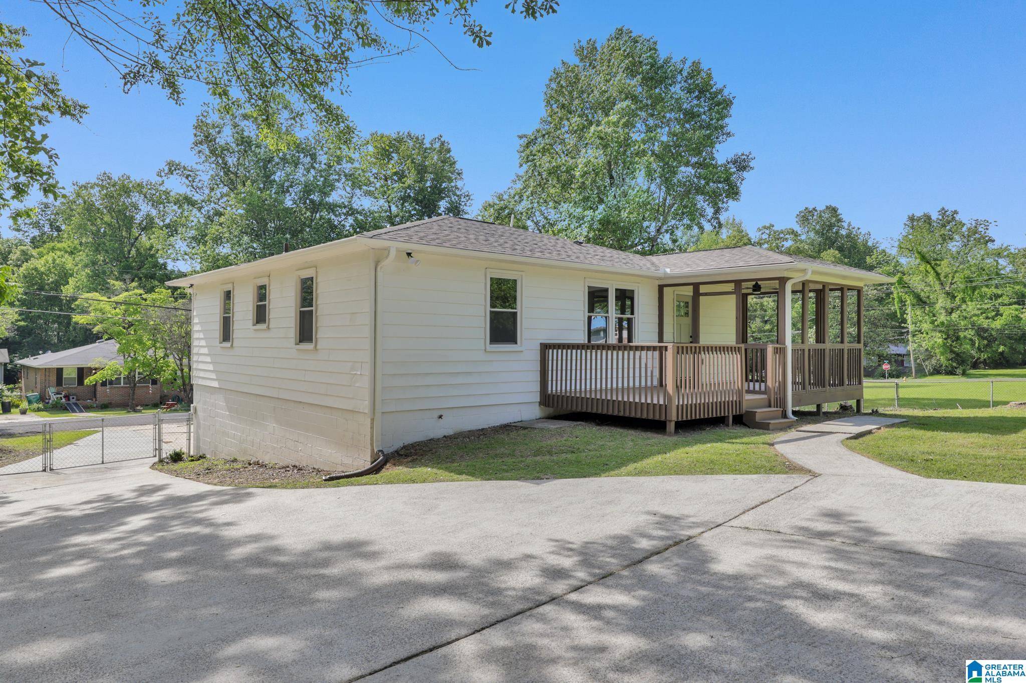 Pleasant Grove, AL 35127,1109 8TH AVENUE