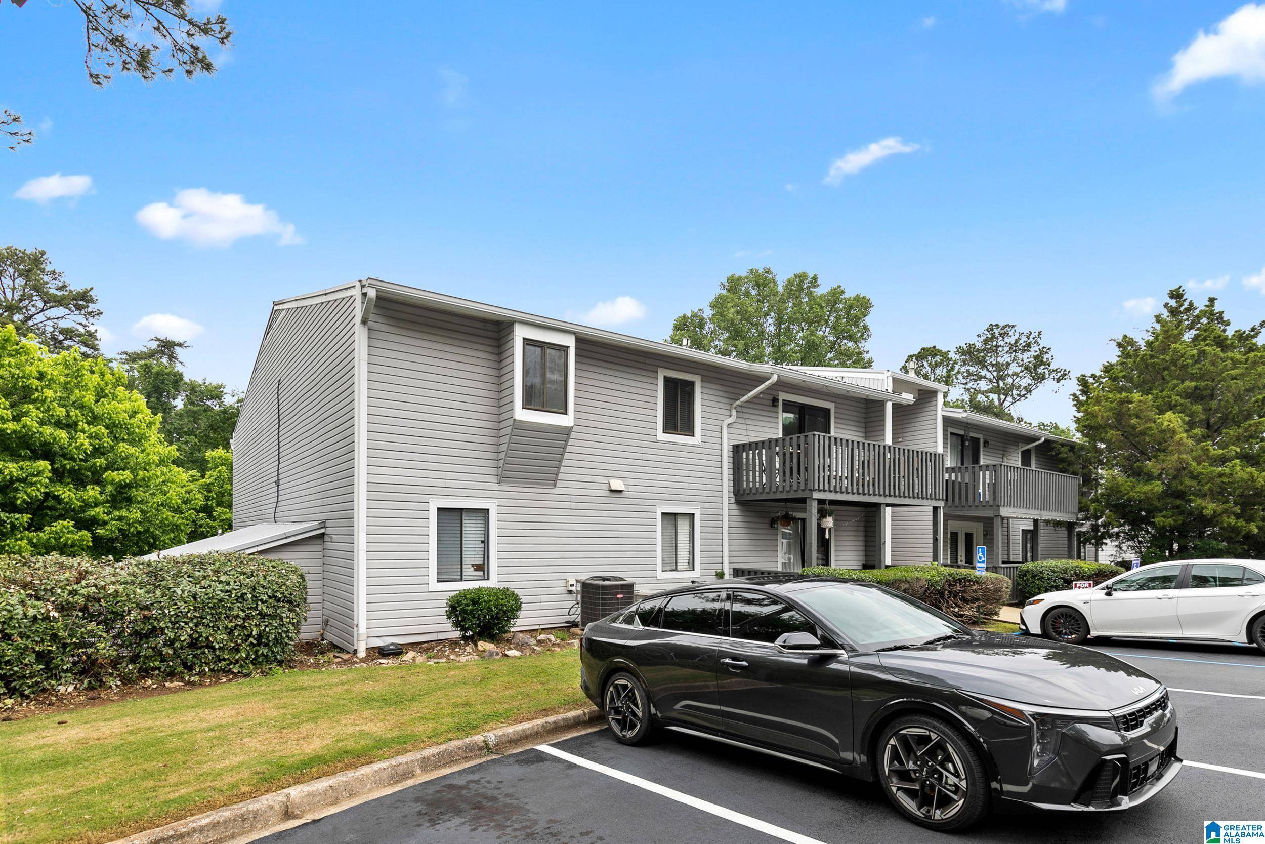 Homewood, AL 35216,405 WOODLAND VILLAGE #405