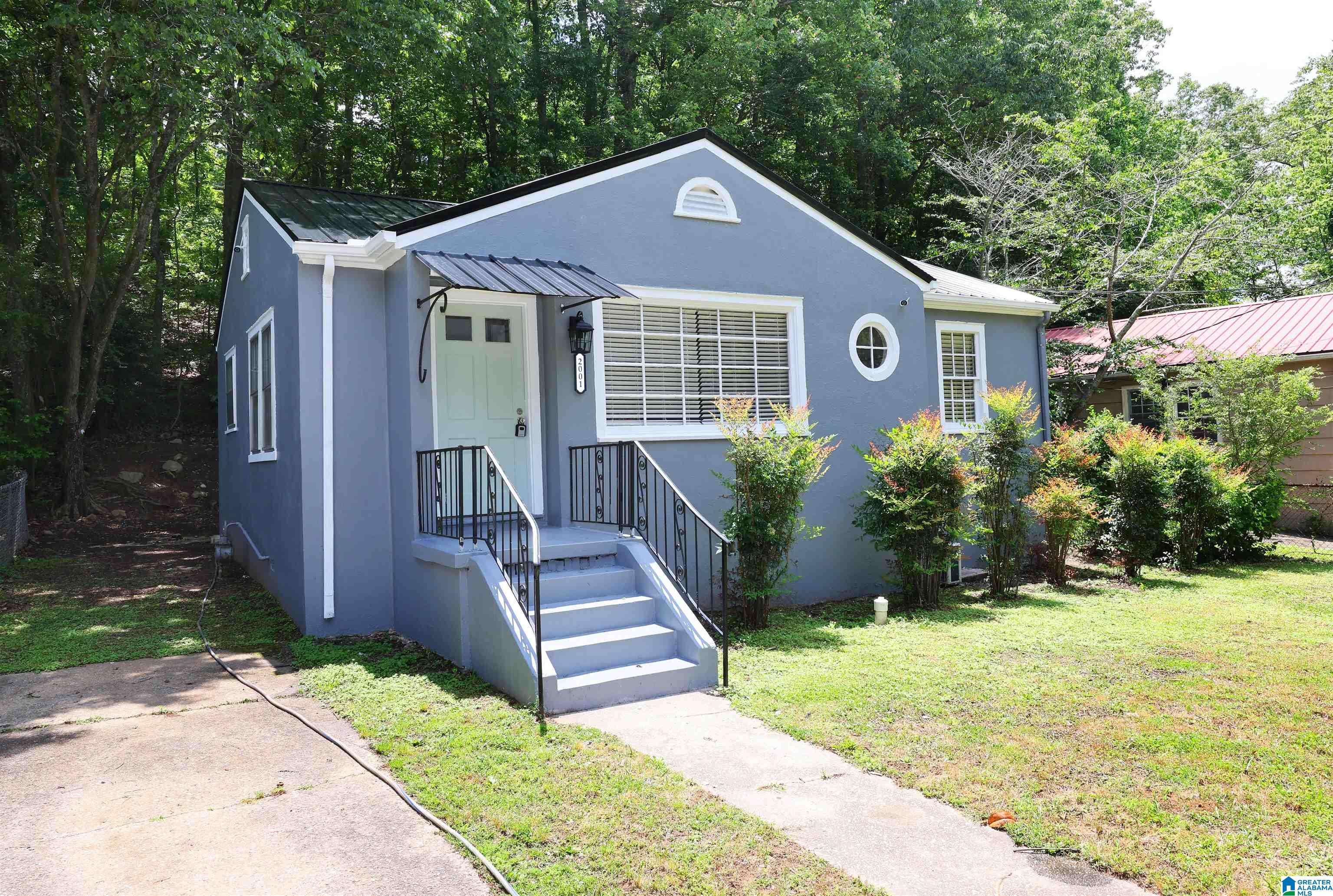 Anniston, AL 36207,2001 THOMAS AVENUE