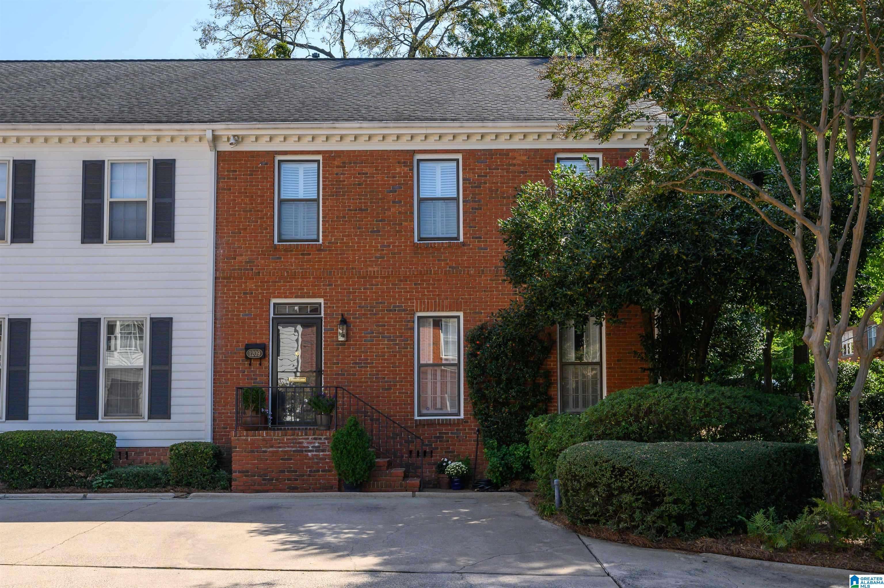Birmingham, AL 35205,1209 29TH STREET S