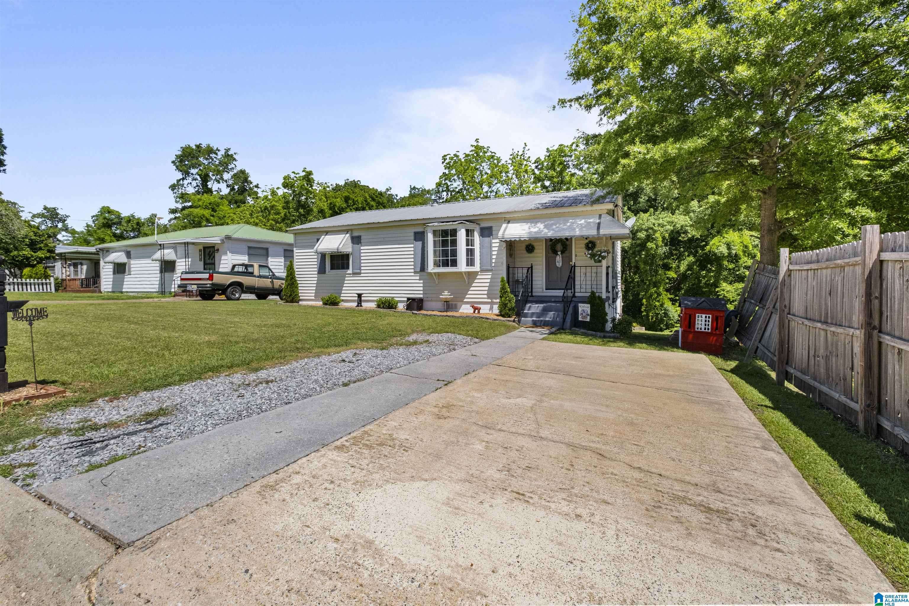Anniston, AL 36206,429 OAK LANE