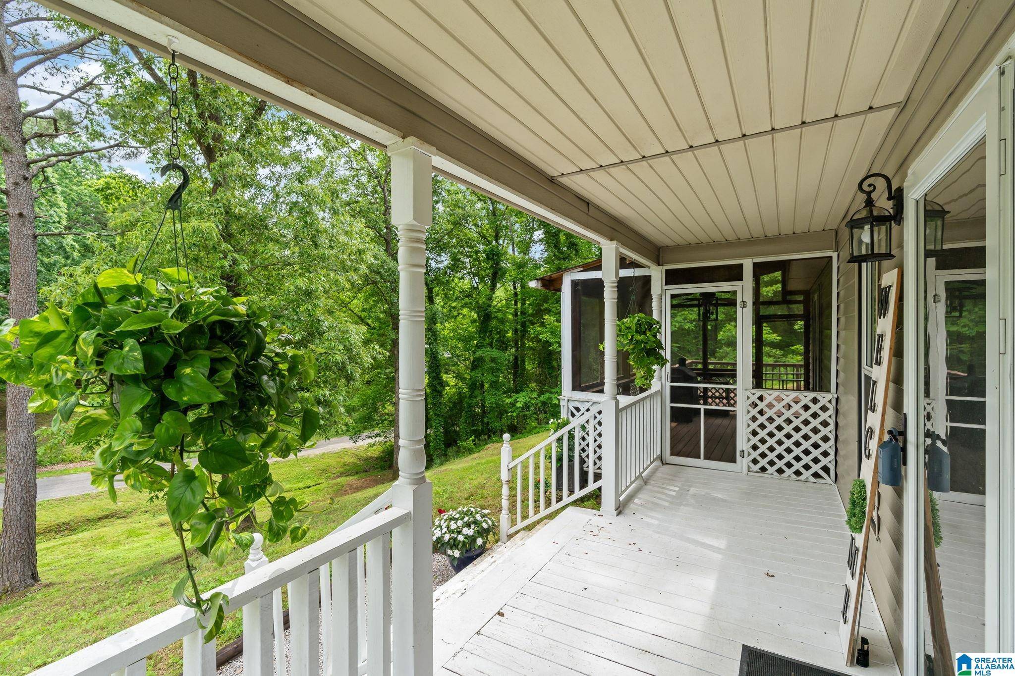 Warrior, AL 35180,84 MOUNTAIN OAKS VALLEY ROAD