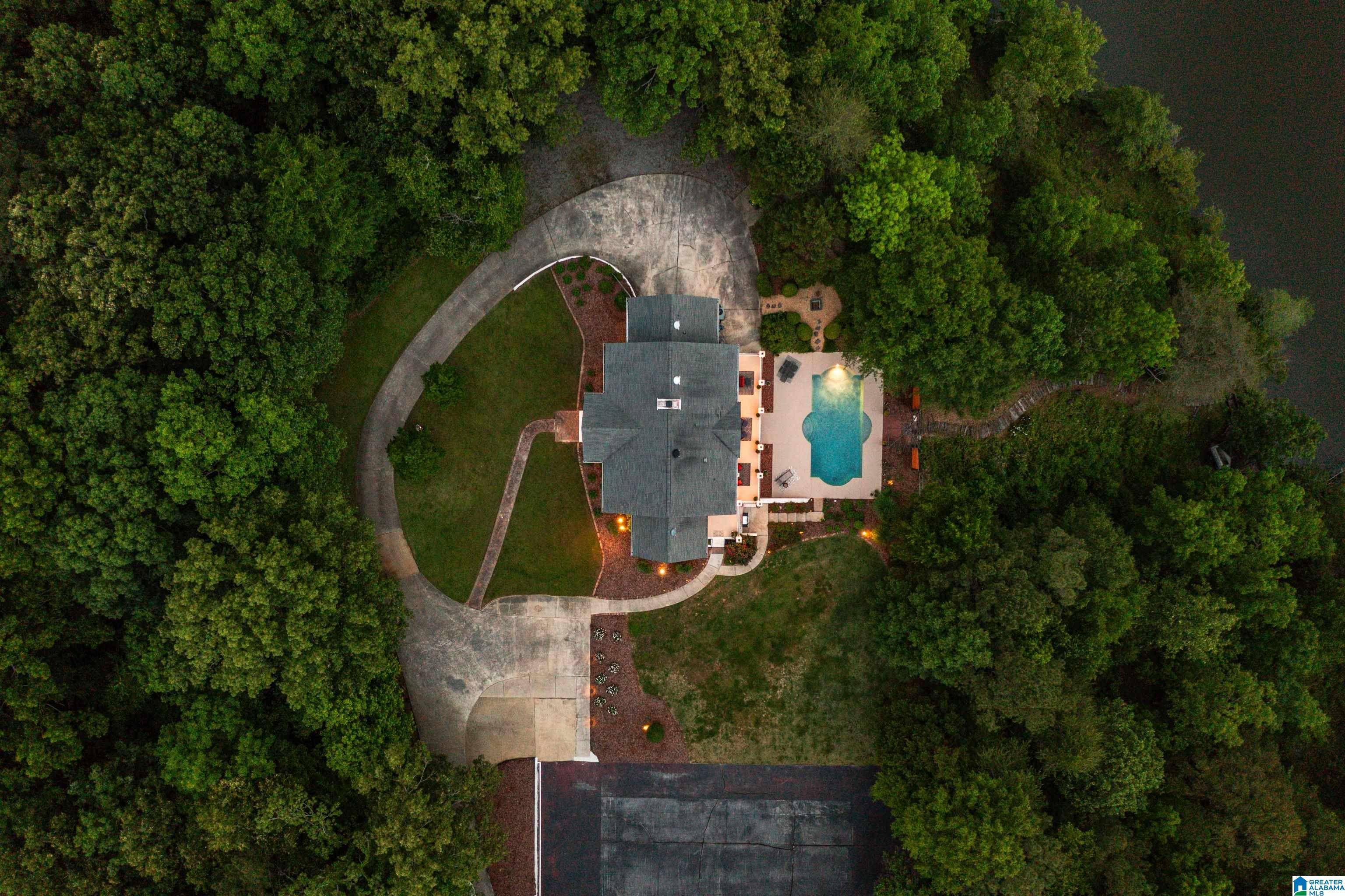Leeds, AL 35094,5750 LAKESIDE ROAD