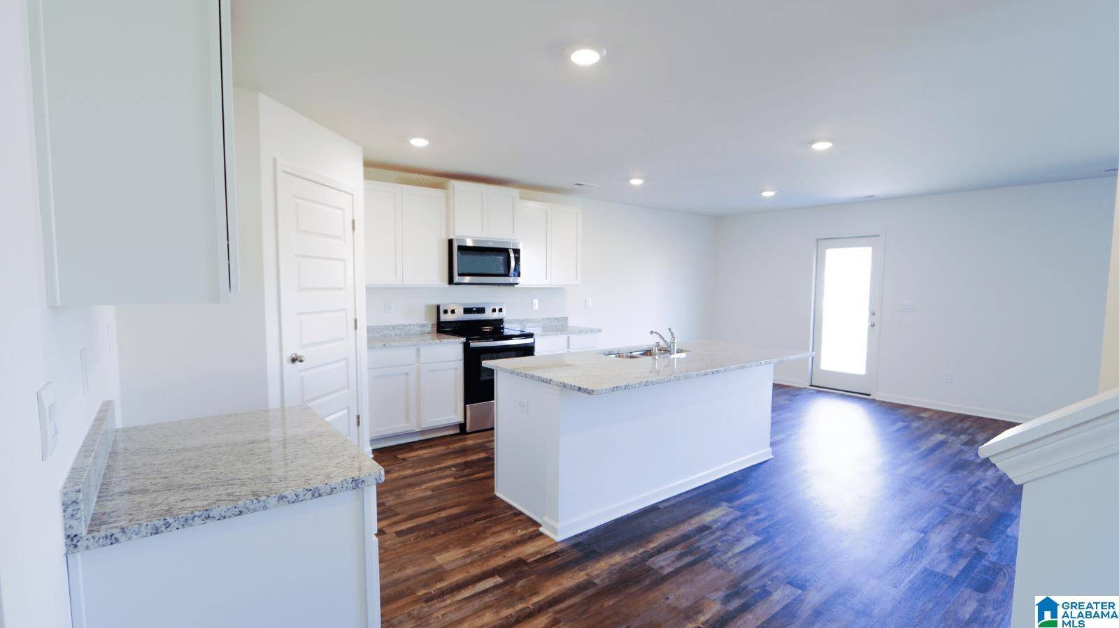 Columbiana, AL 35051,620 SADDLEWOOD LANE