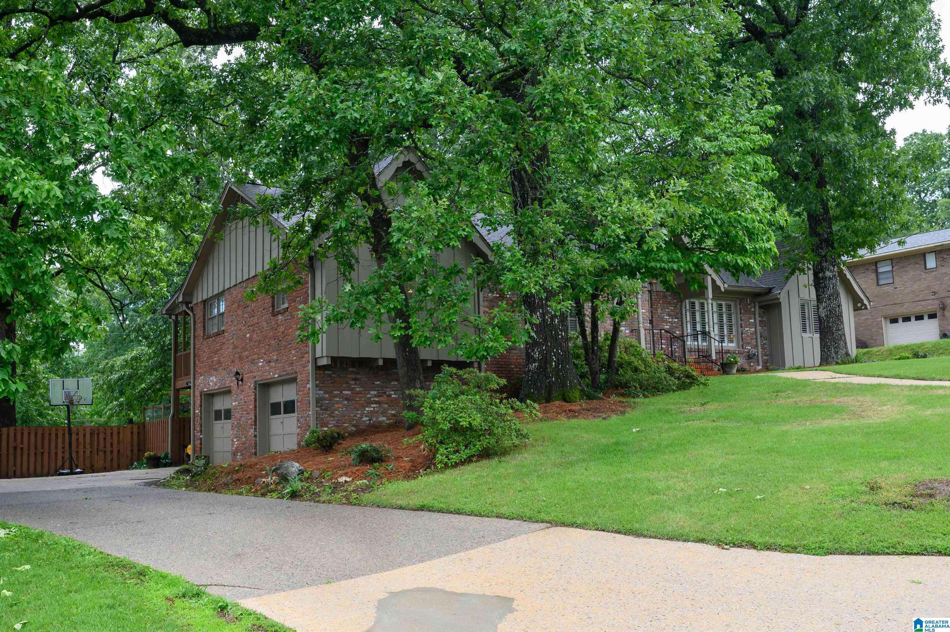 Vestavia Hills, AL 35226,2620 SWISS LANE