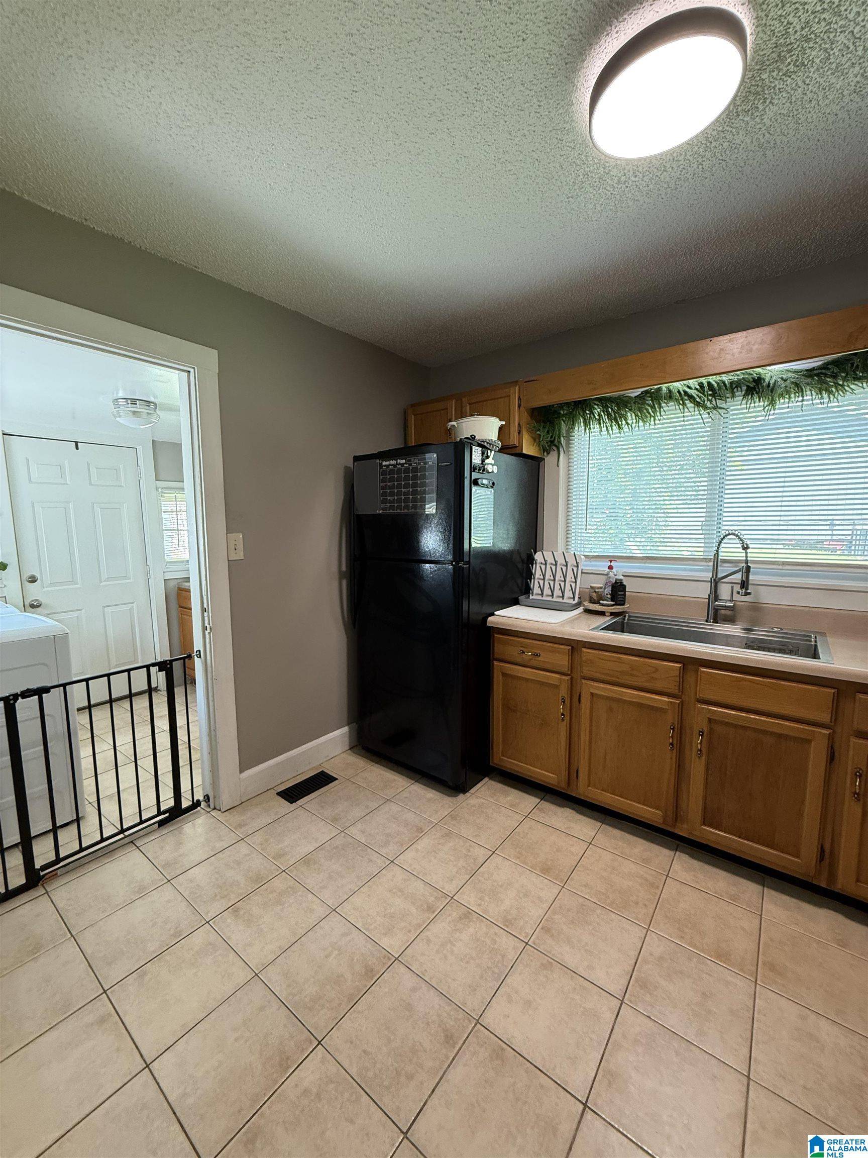 Bessemer, AL 35023,1033 JUSTICE DRIVE