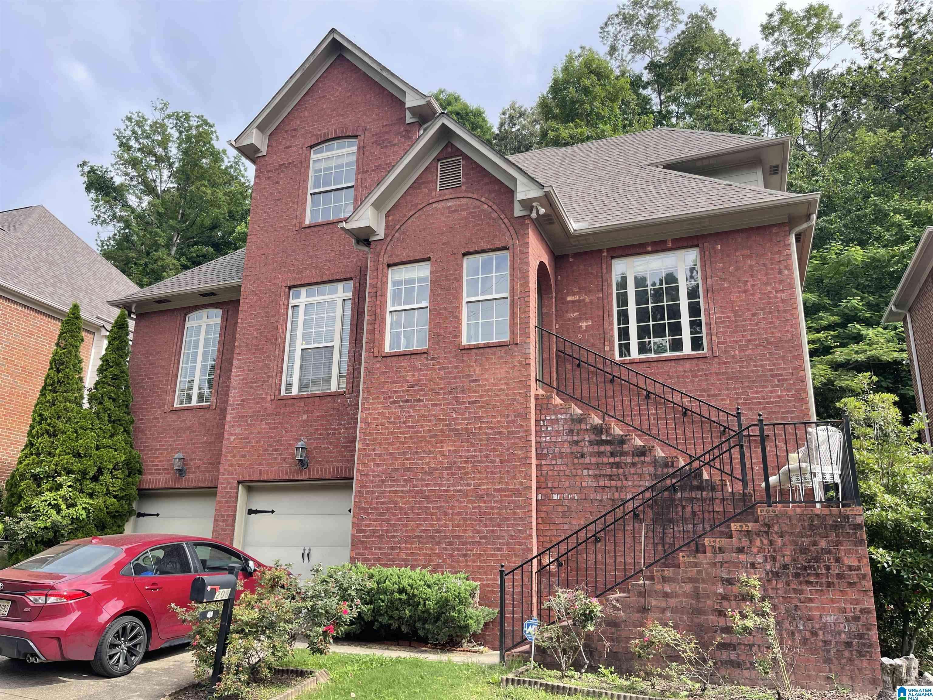 Hoover, AL 35226,208 CASTLEHILL DRIVE