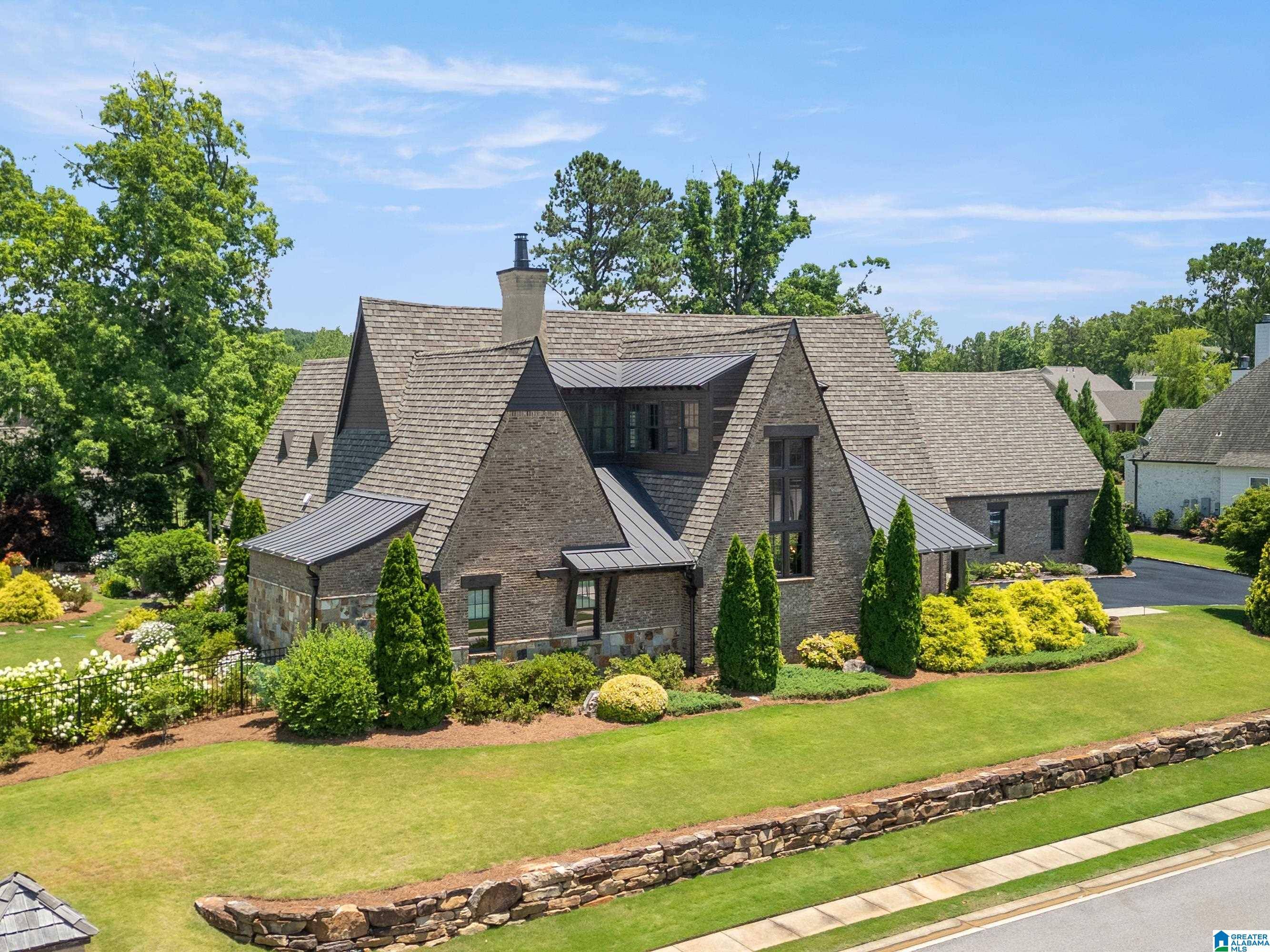 Trussville, AL 35173,5825 DEERFOOT COURT