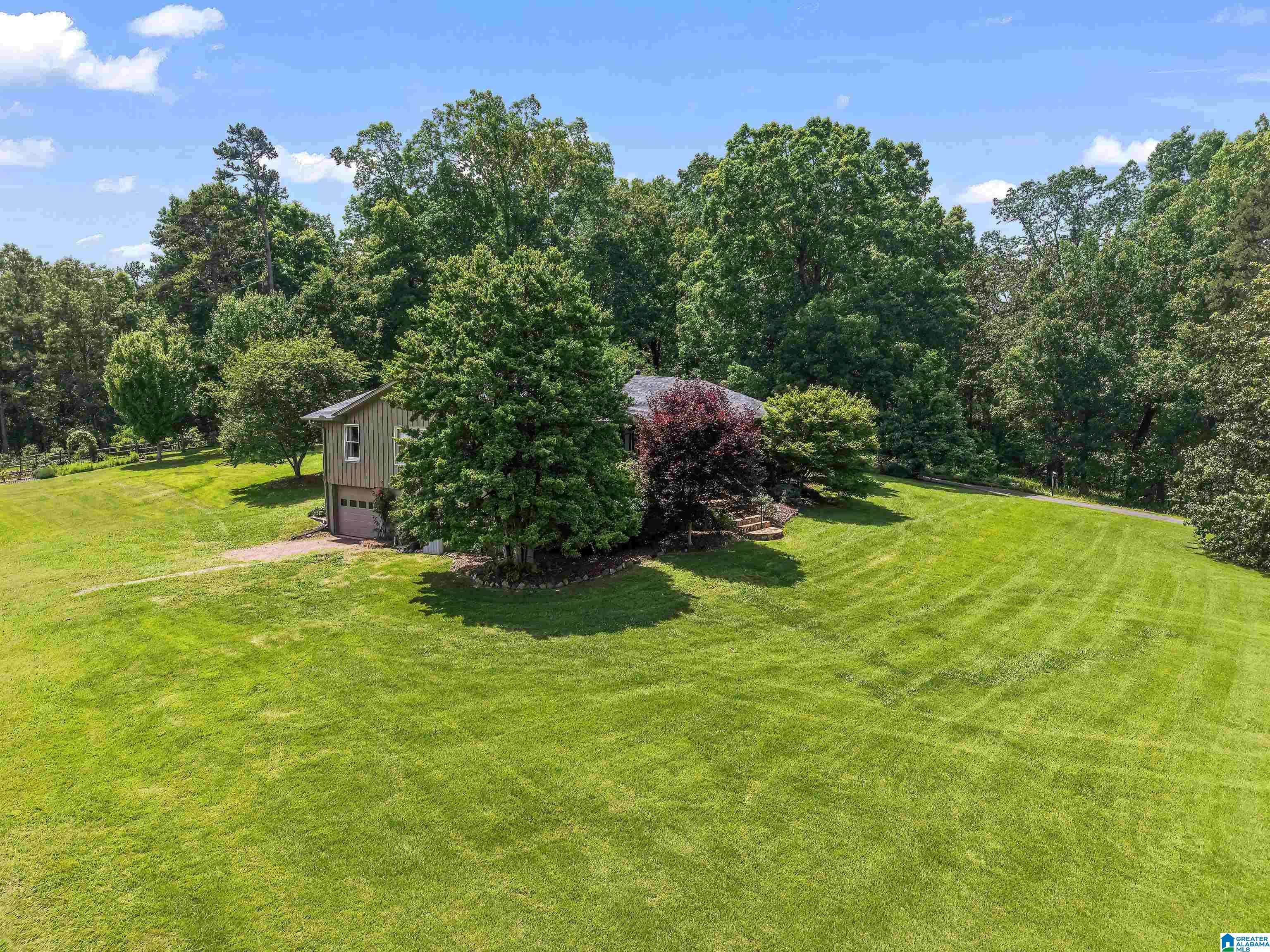 Trussville, AL 35173,102 KATIE LANE