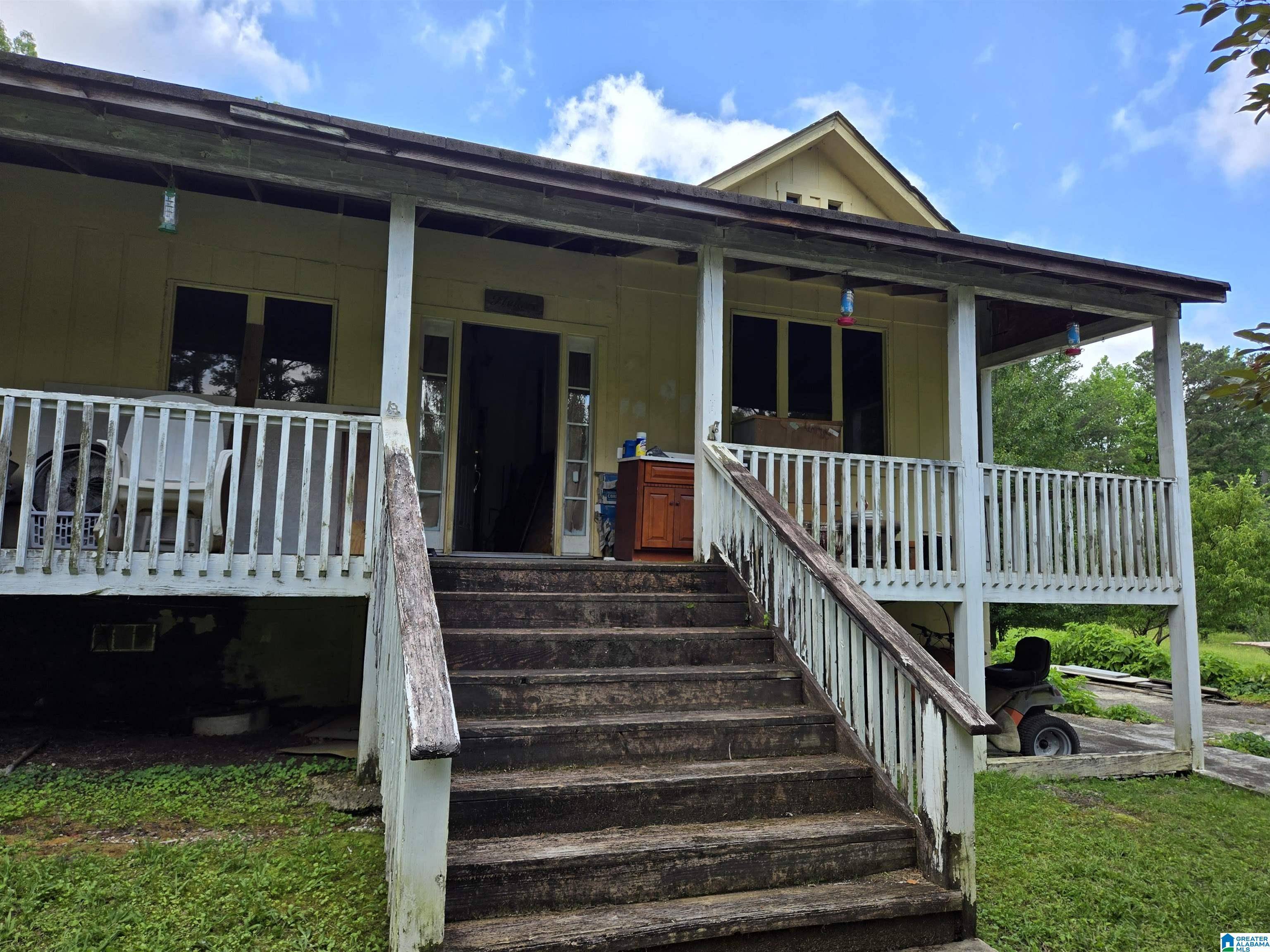 Bessemer, AL 35022,2412 FLUKER DRIVE