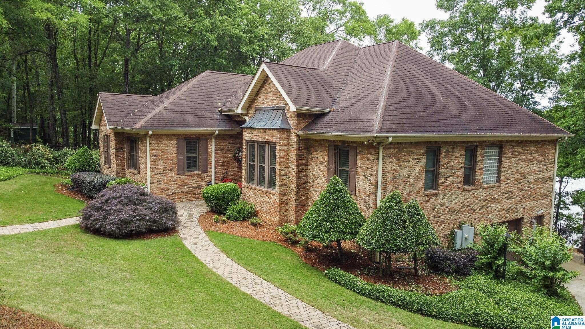 Pell City, AL 35128,558 EAGLE POINTE LANE