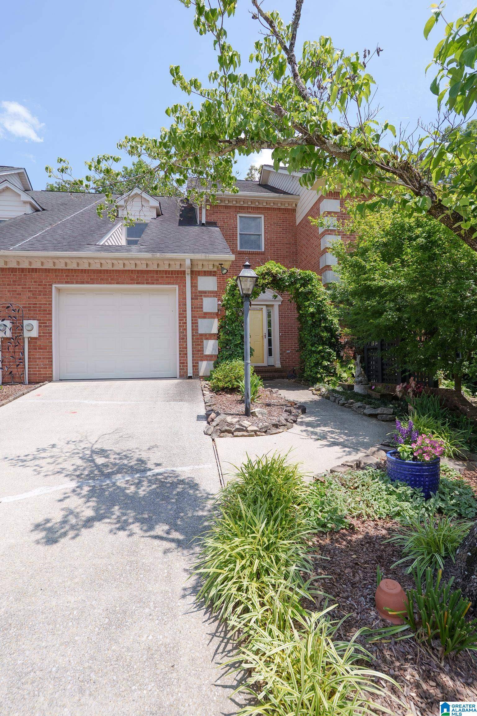 Birmingham, AL 35242,3061 OLD STONE DRIVE