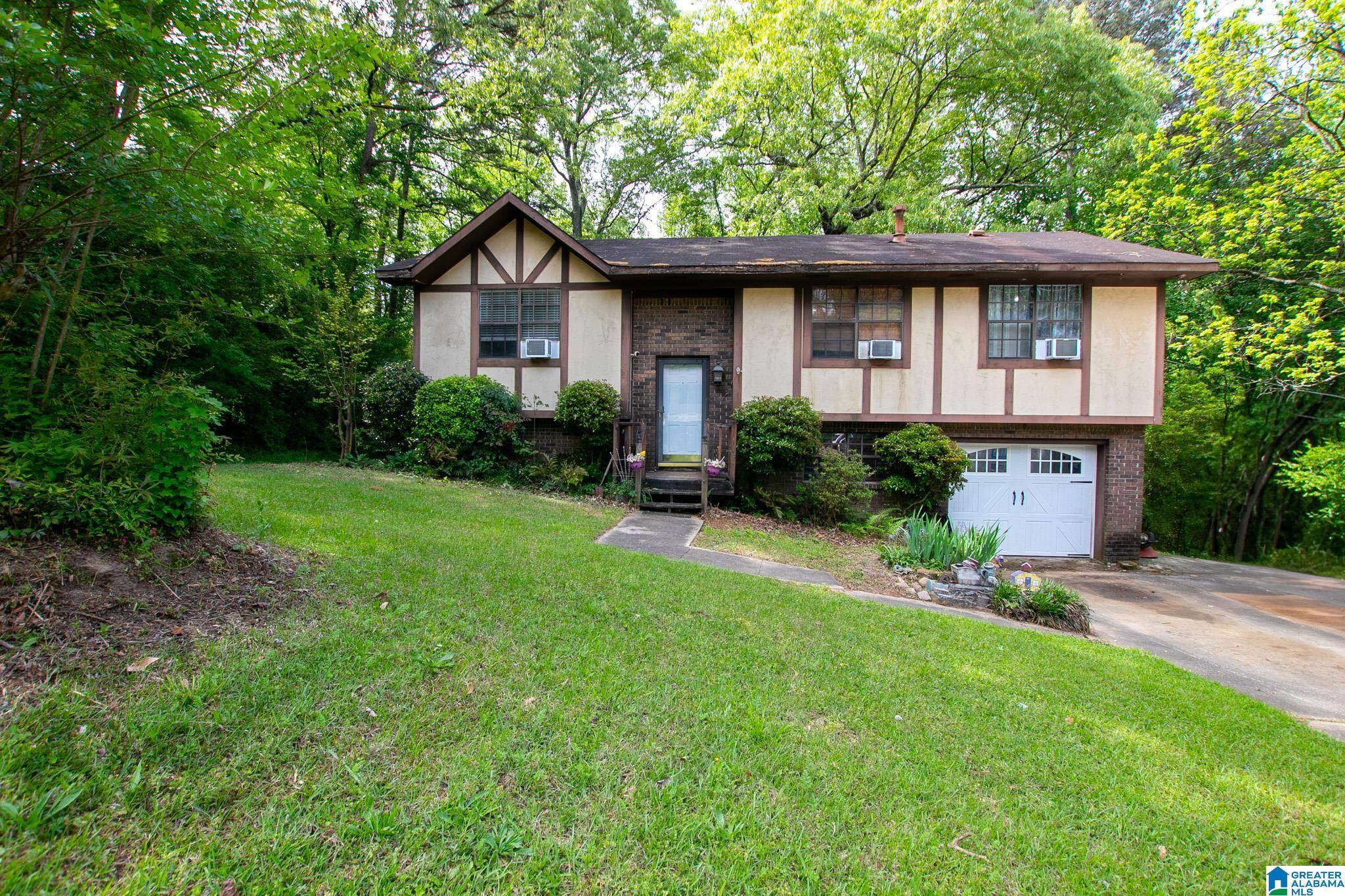 Gardendale, AL 35071,521 FOXFIRE DRIVE