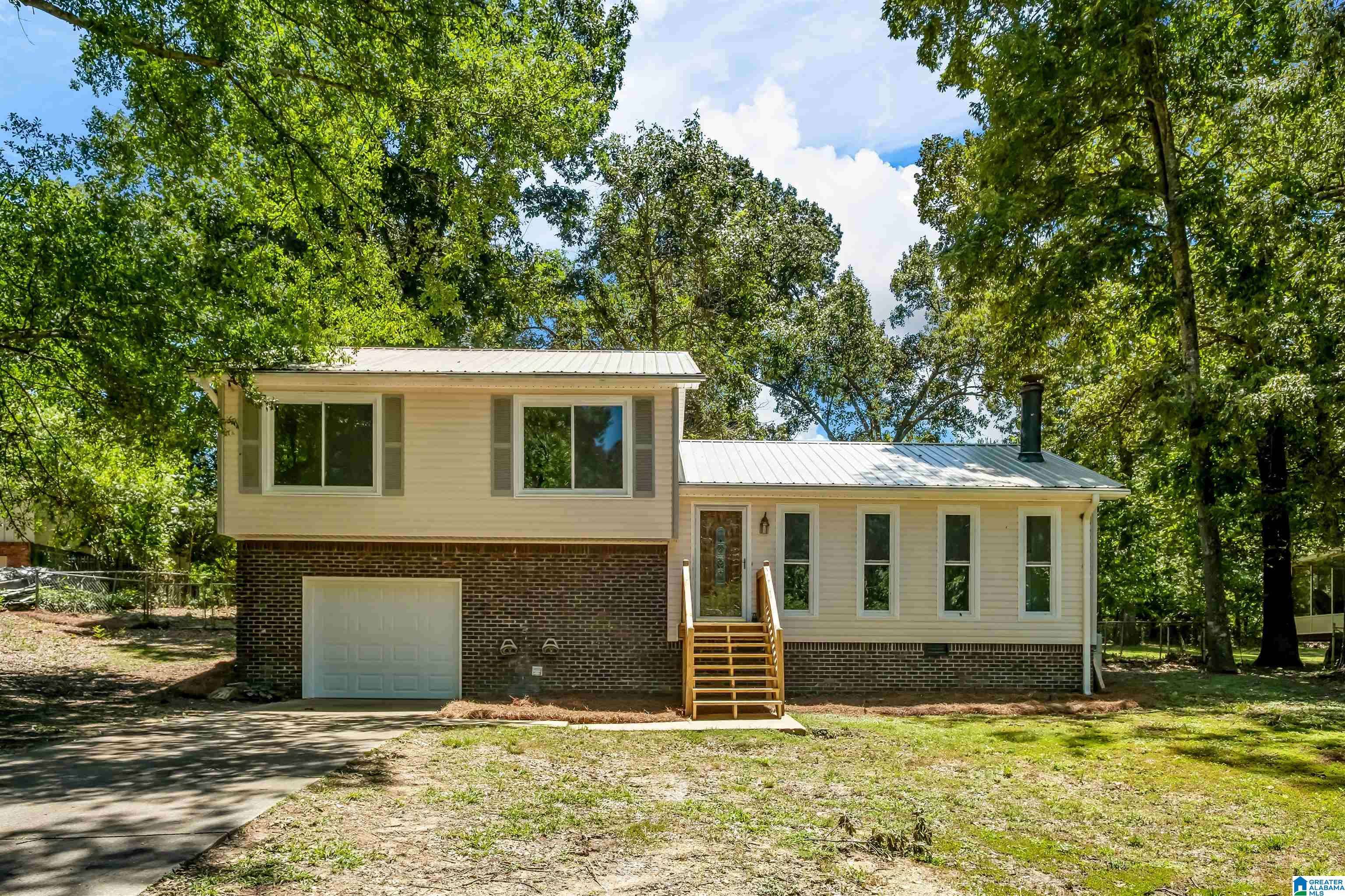 Moody, AL 35094,941 HONEYSUCKLE LANE