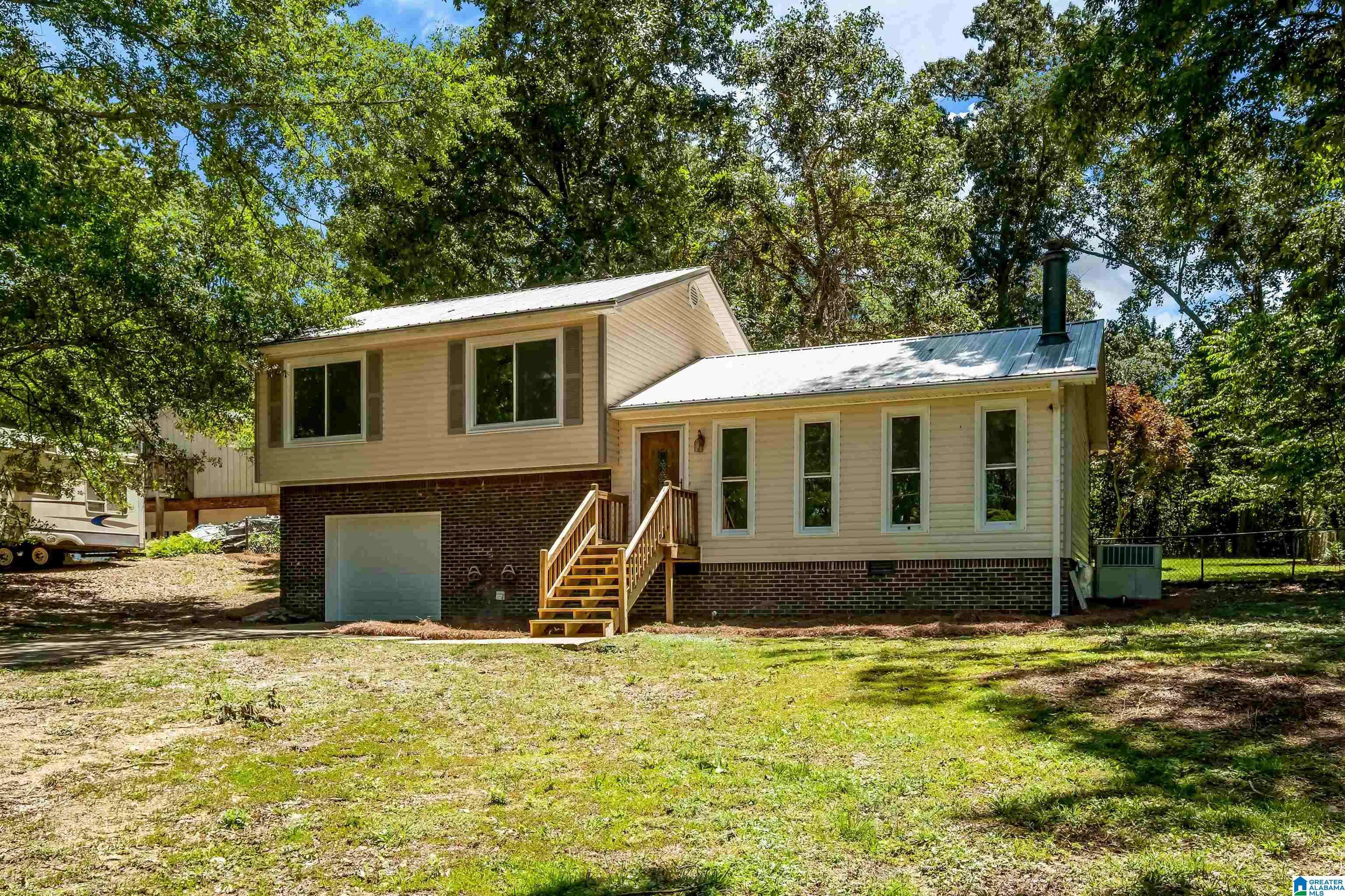 Moody, AL 35094,941 HONEYSUCKLE LANE