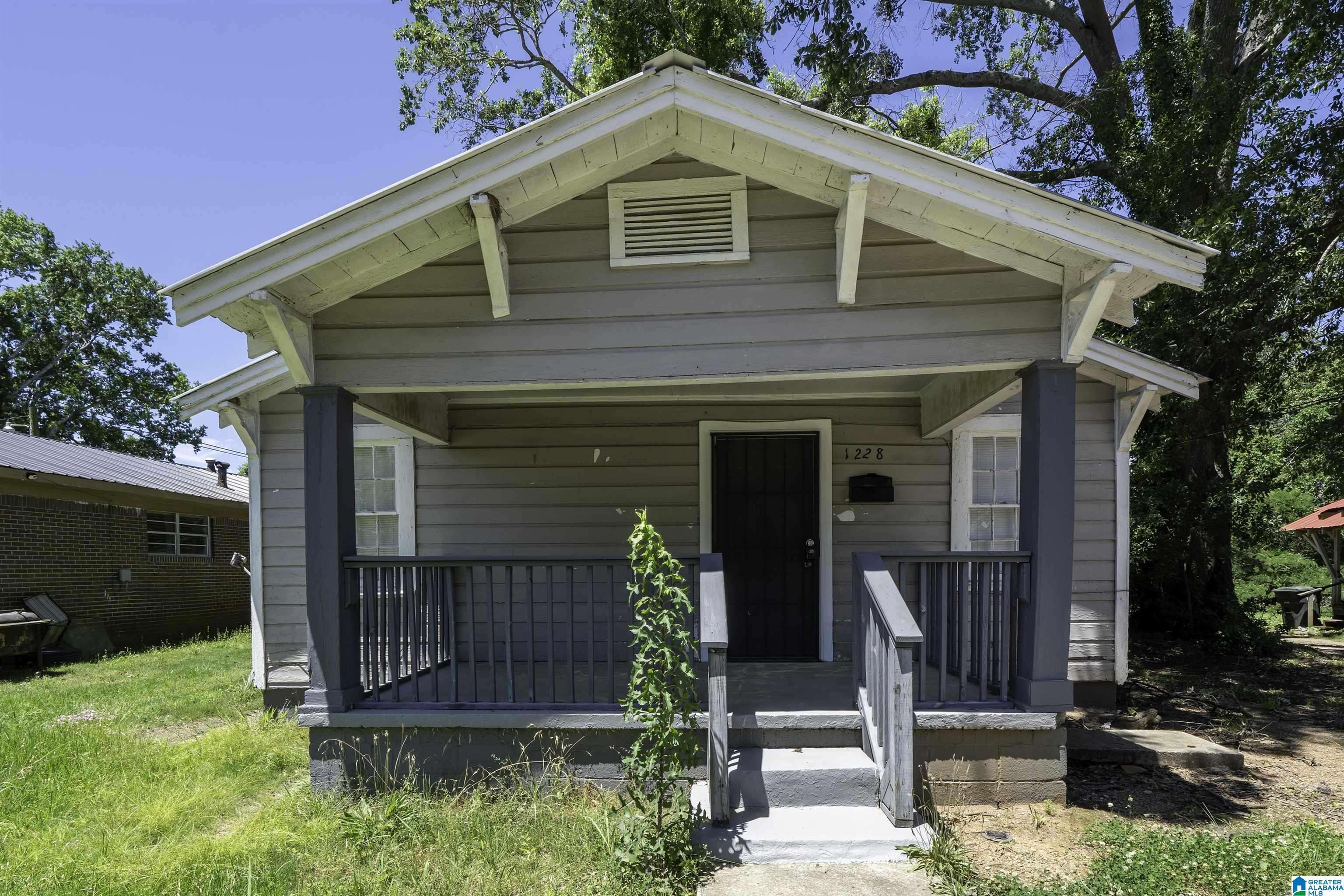 Birmingham, AL 35211,1228 19TH PLACE SW