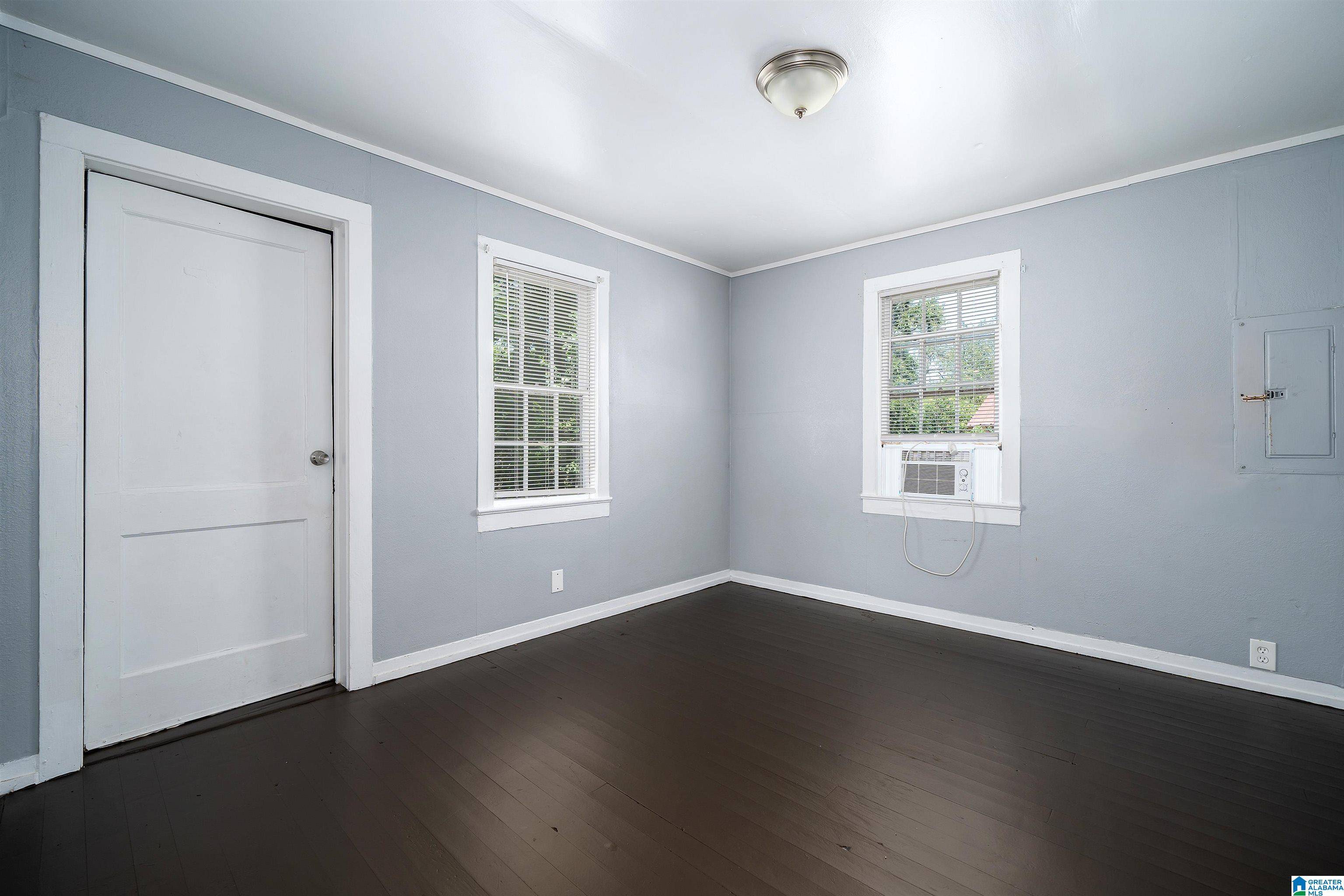 Birmingham, AL 35211,1228 19TH PLACE SW