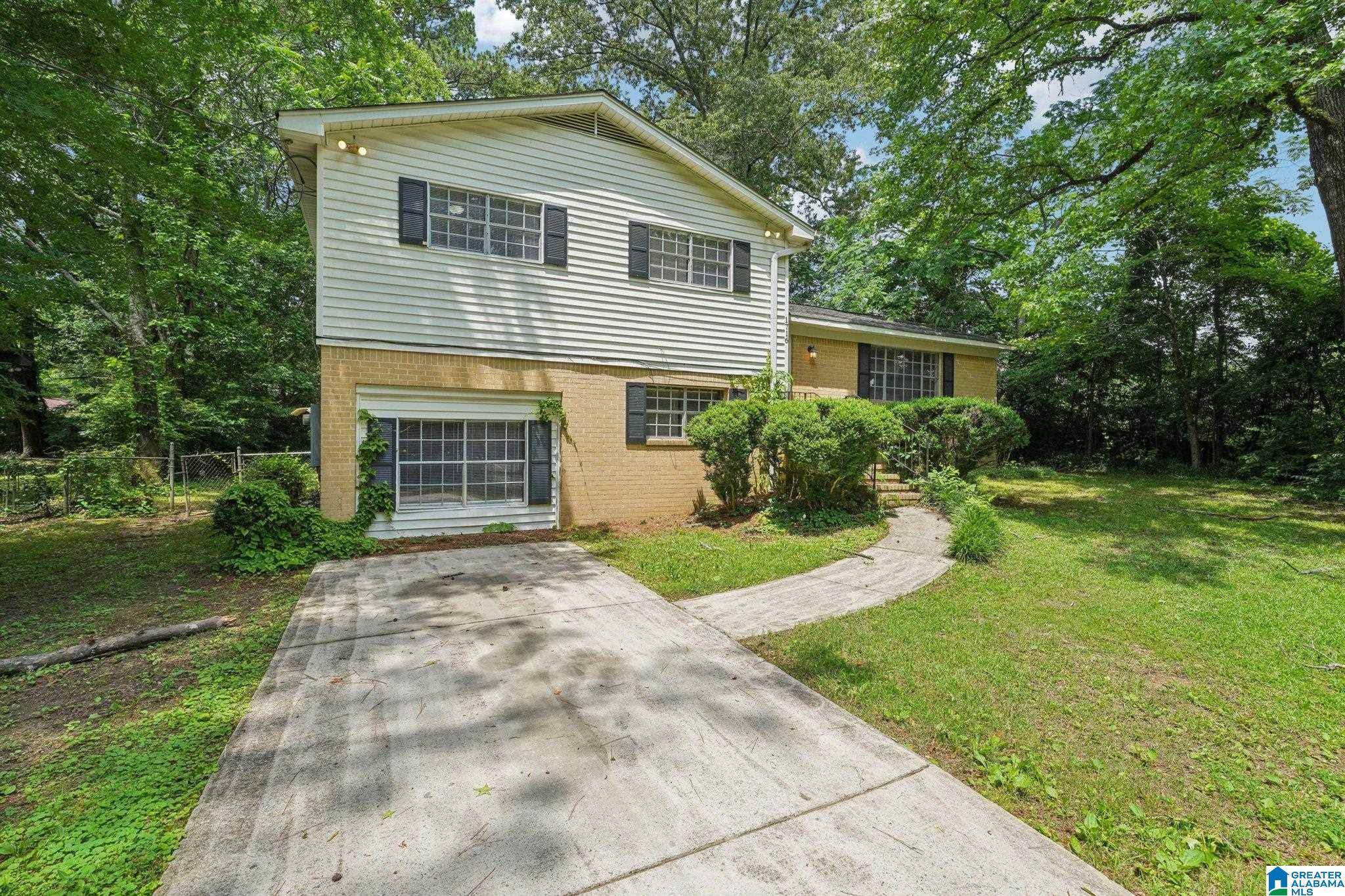 Center Point, AL 35215,1716 NANCY LANE