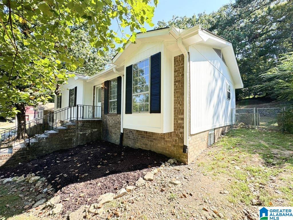 Center Point, AL 35215,2723 6TH STREET NE