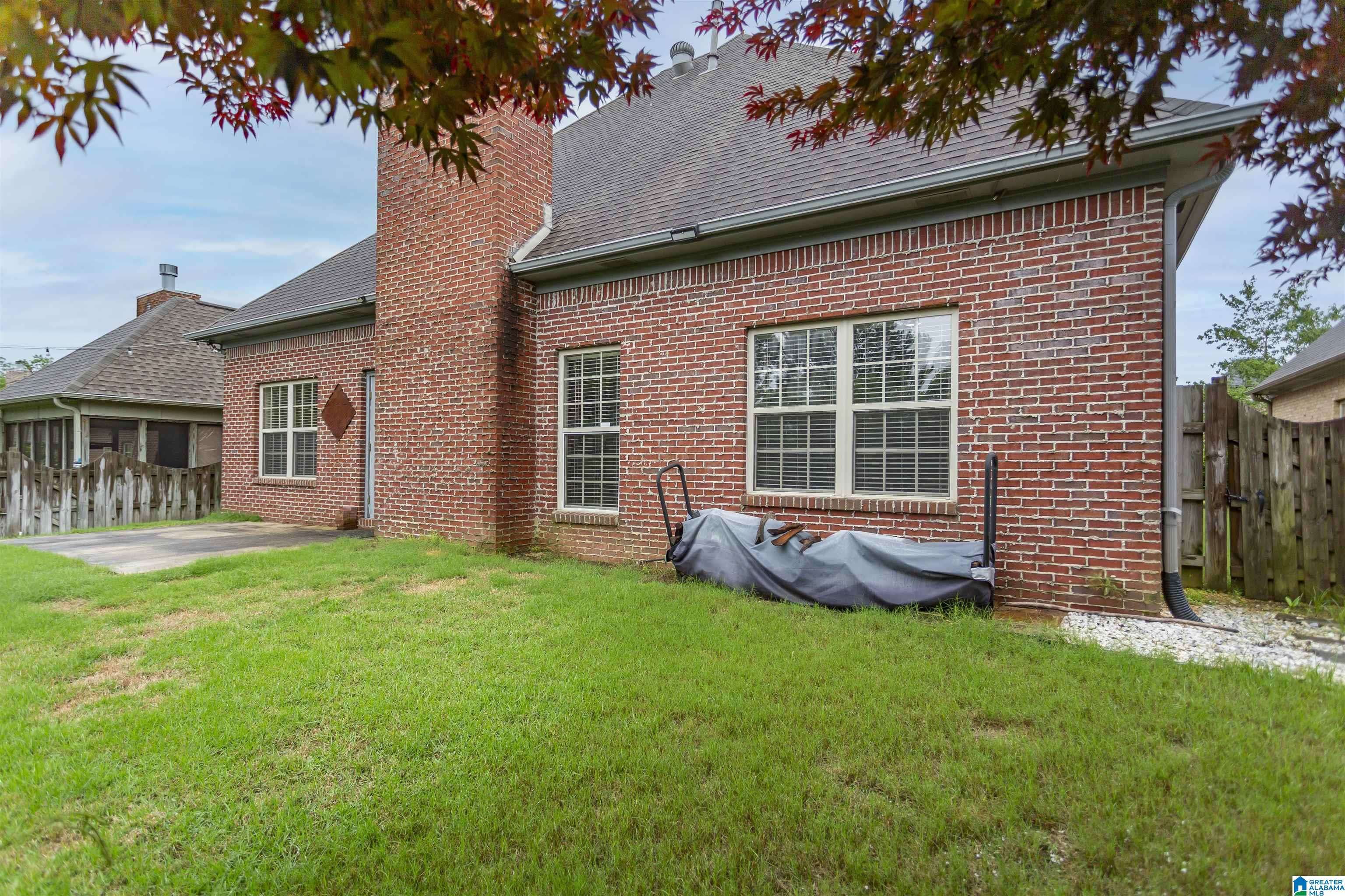 Trussville, AL 35173,6268 KESTRAL VIEW ROAD