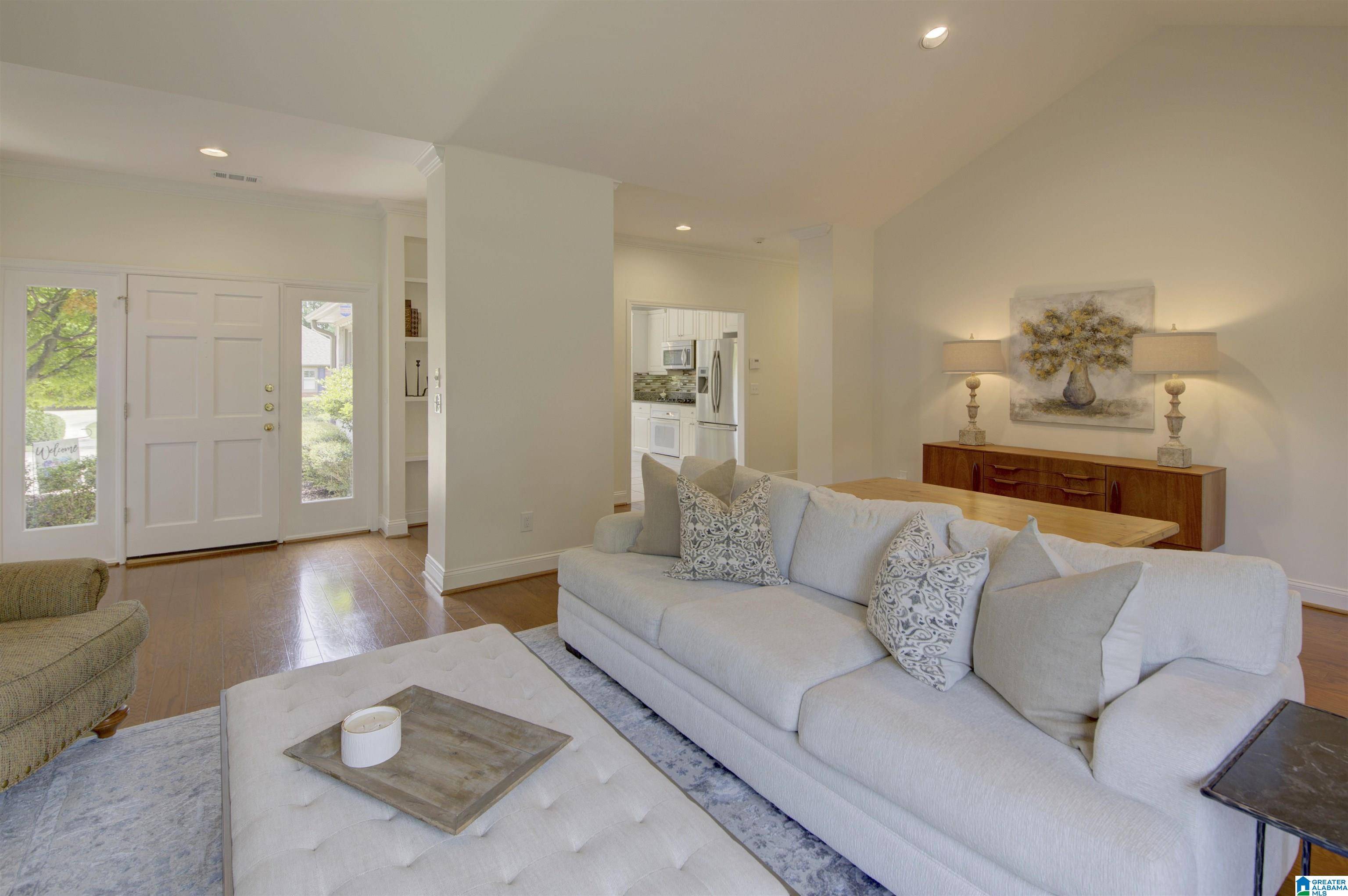 Vestavia Hills, AL 35242,4322 VESTVIEW LANE