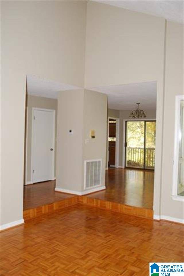 Birmingham, AL 35242,5136 SELKIRK DRIVE