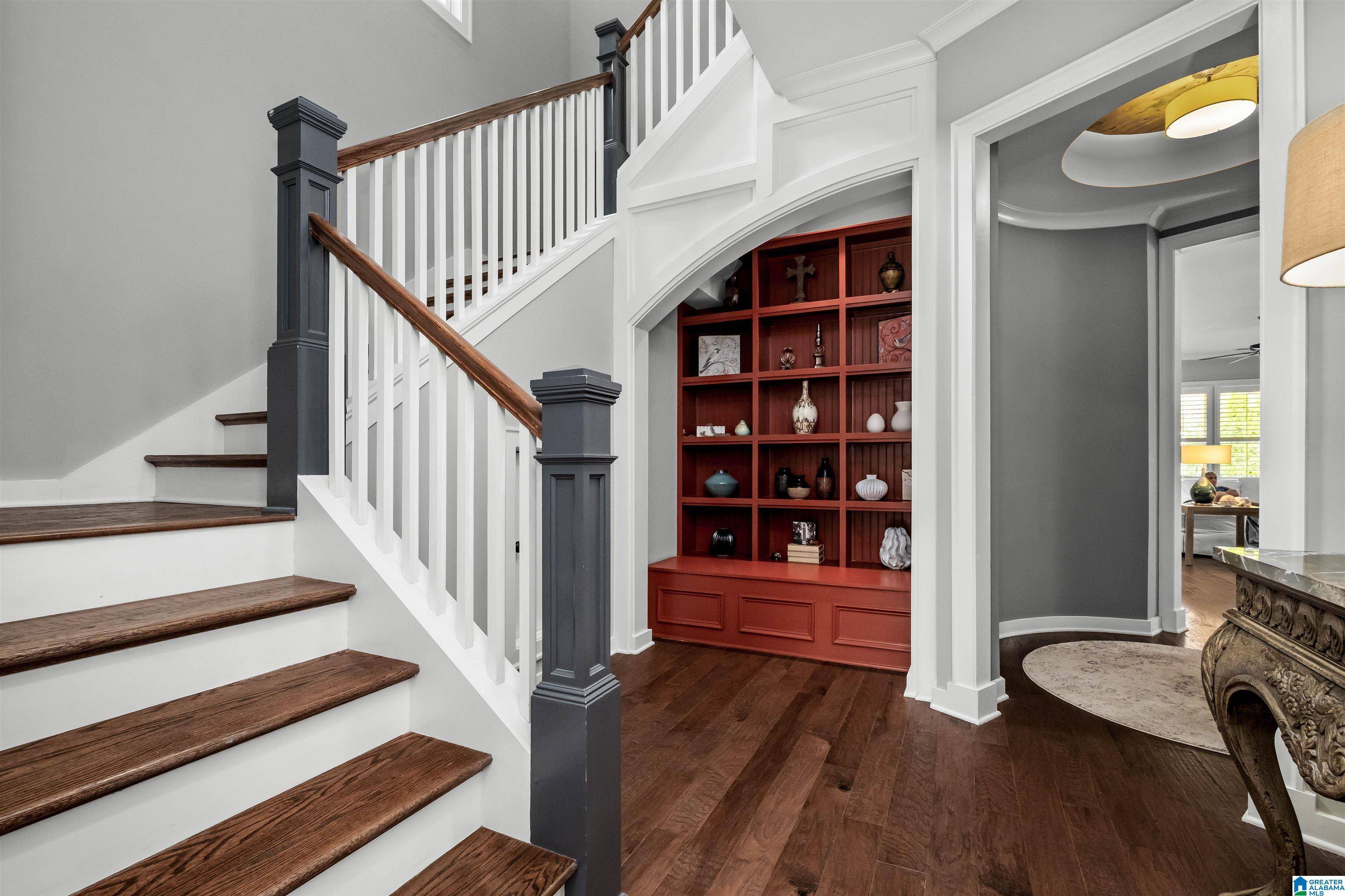 Vestavia Hills, AL 35242,689 PROVENCE DRIVE