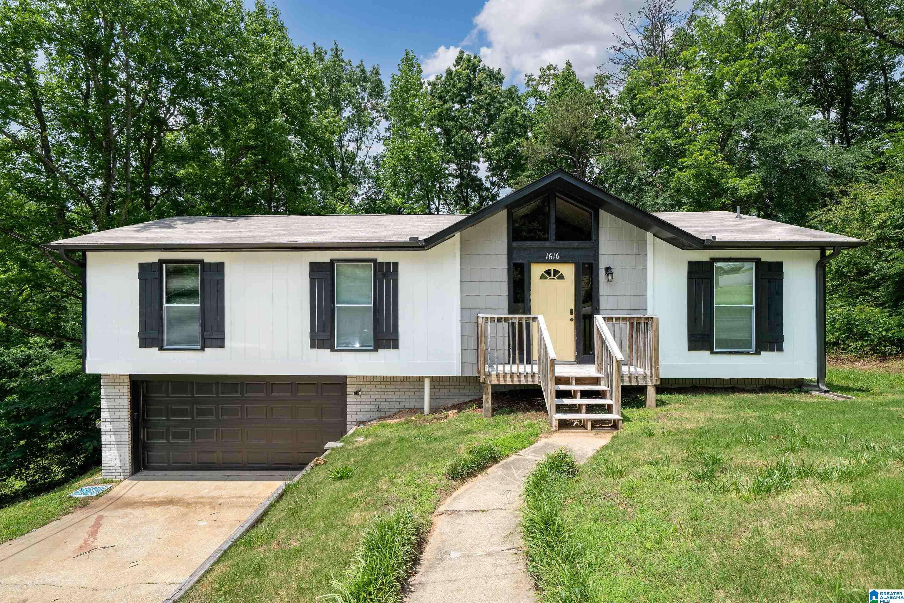 Birmingham, AL 35235,1616 SONIA DRIVE