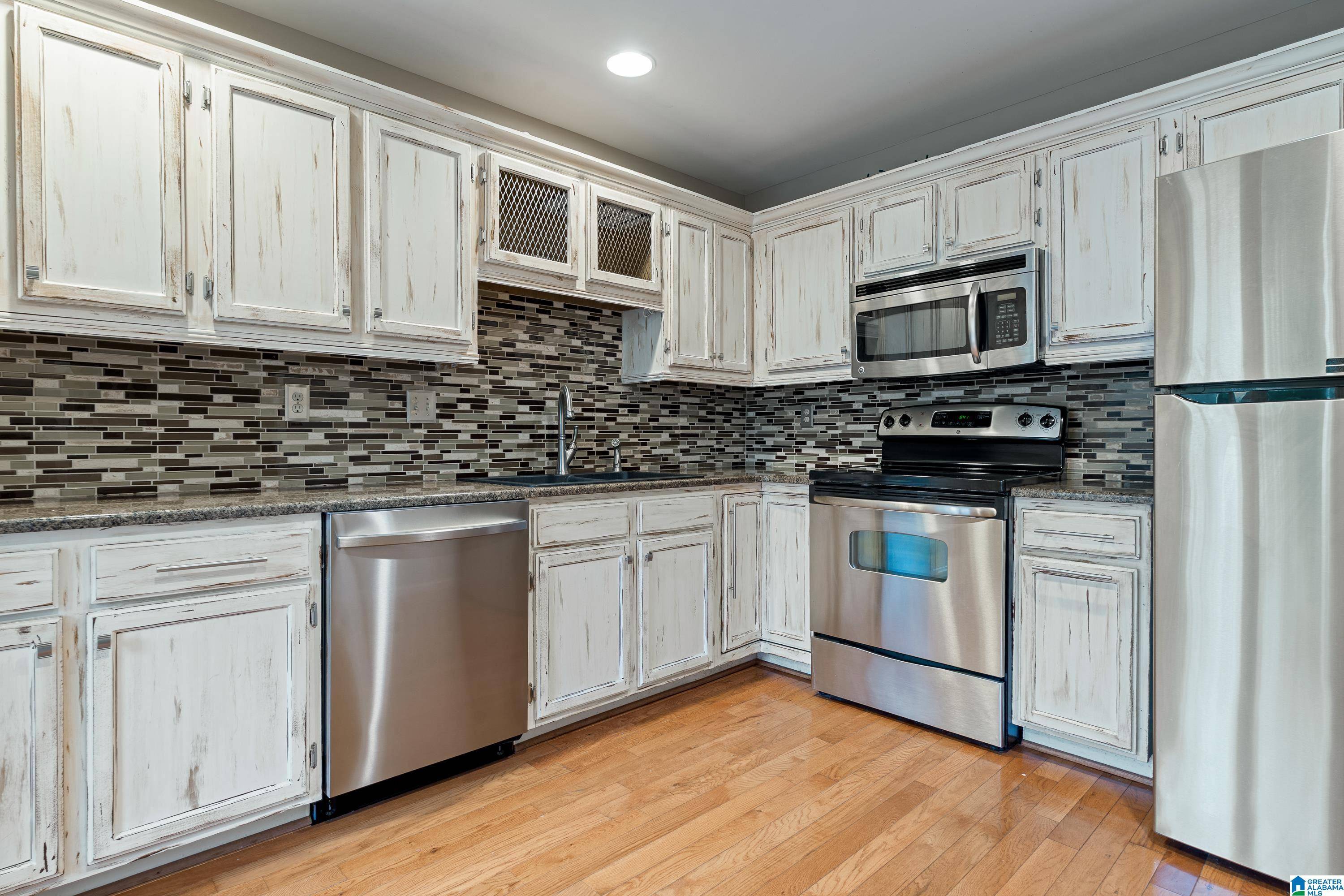 Vestavia Hills, AL 35216,1217 CHASON DRIVE