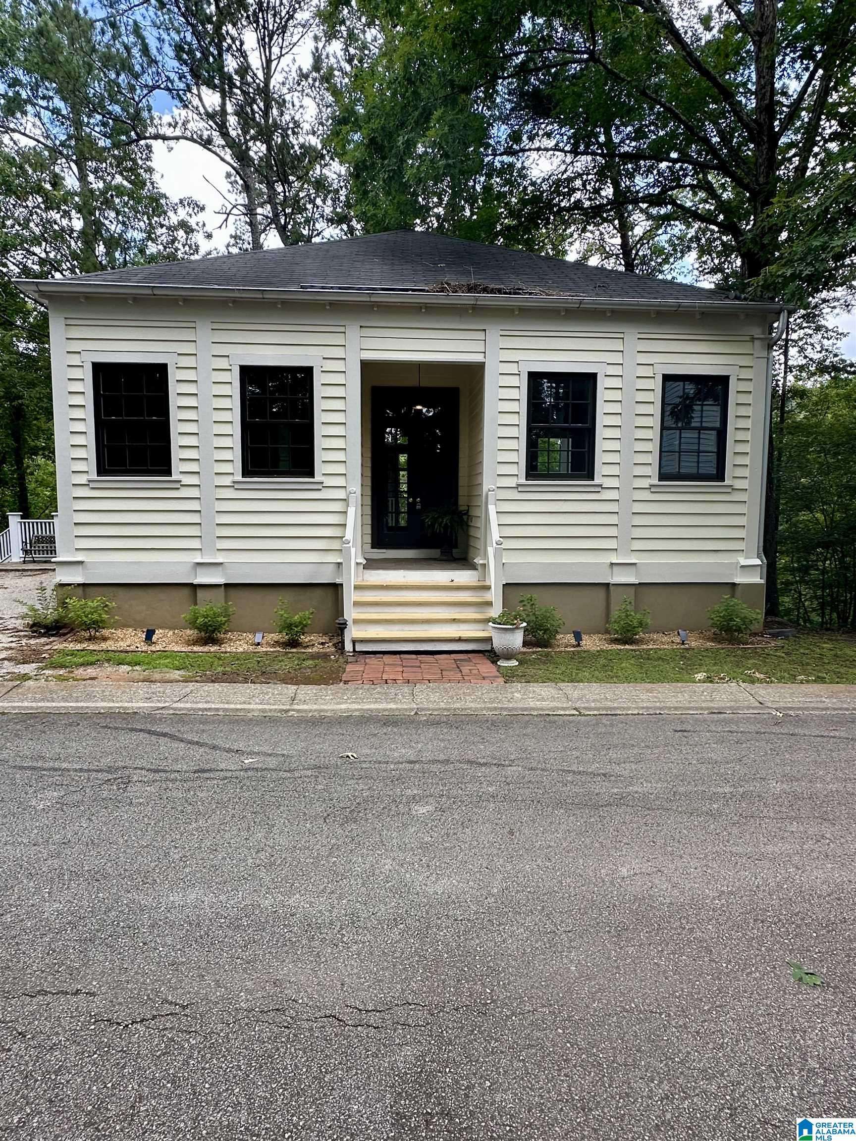 Blount Springs, AL 35079,325 RIDGE DRIVE